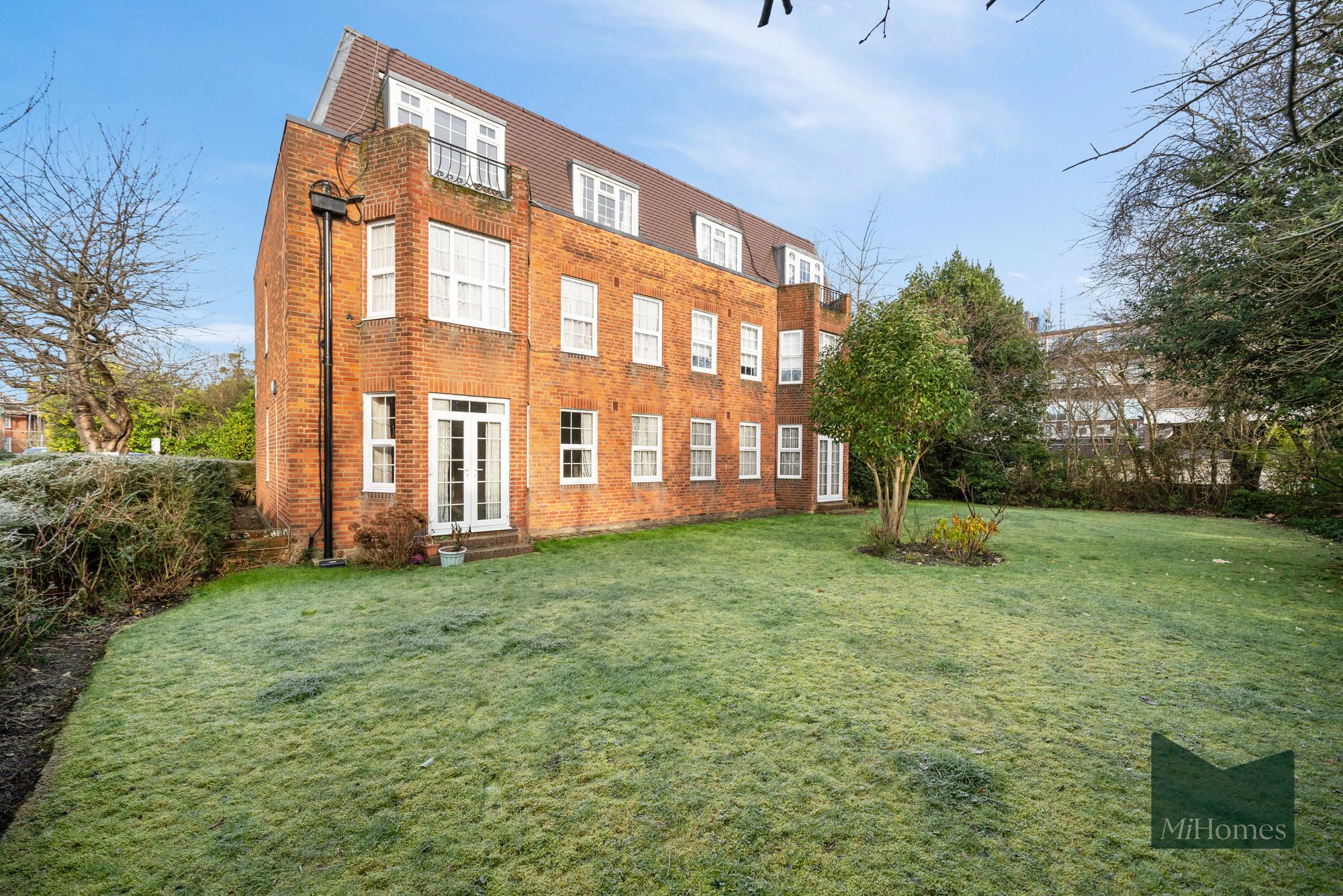 2 bed flat for sale in Belmont Close, Cockfosters, EN4 - Property Image 12