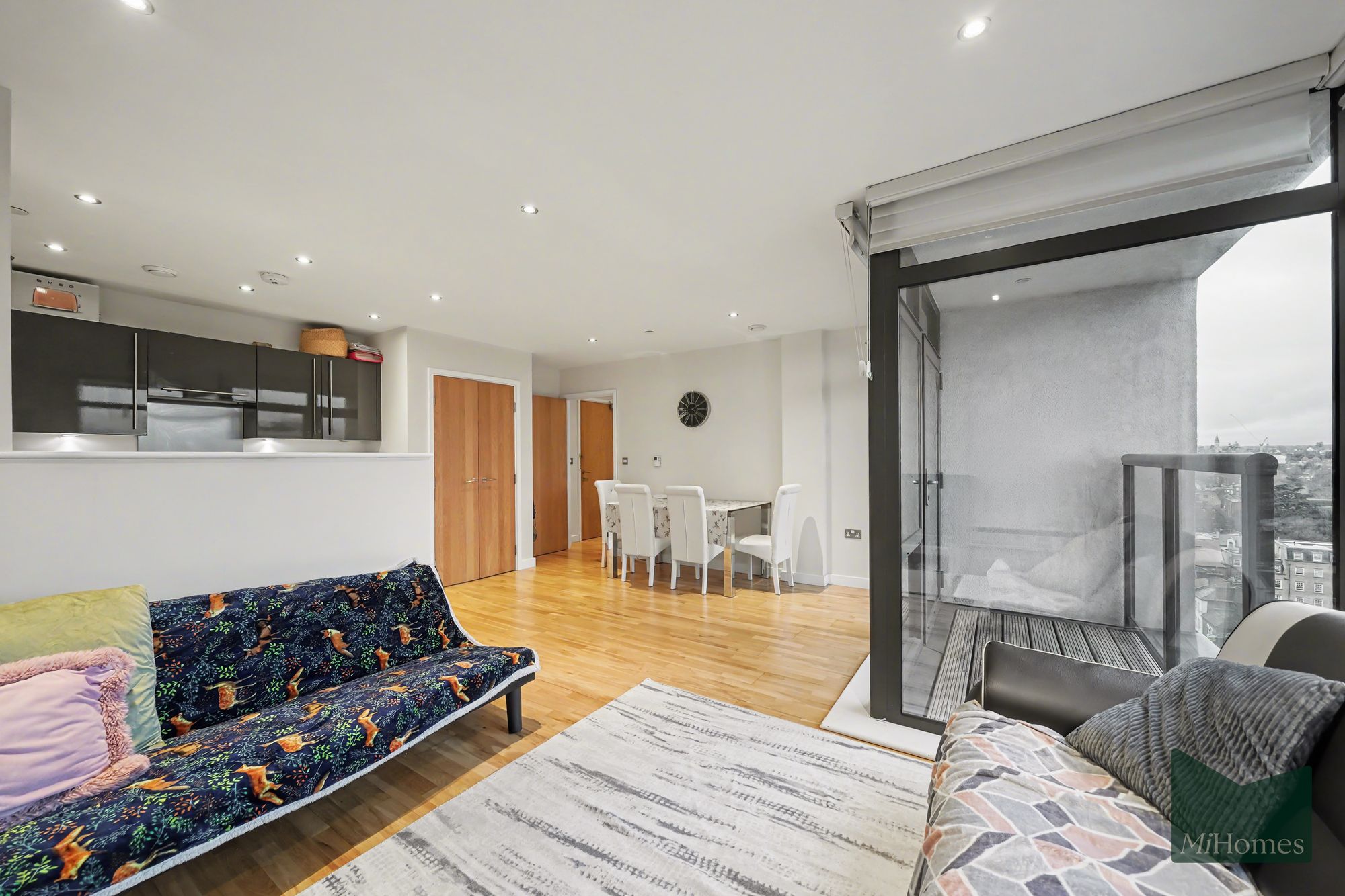 2 bed flat for sale in Southbury Road, Enfield, EN1 - Property Image 4
