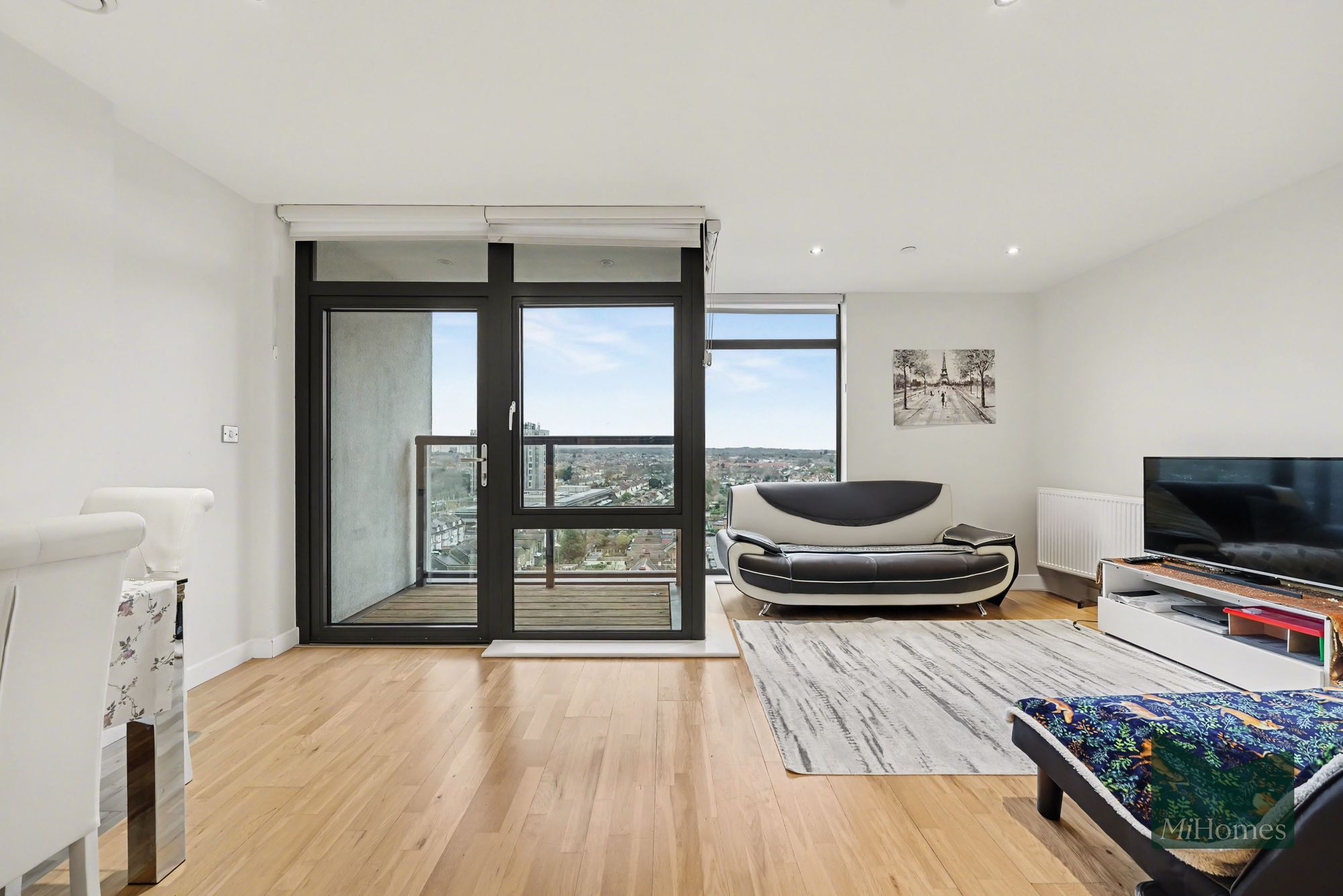2 bed flat for sale in Southbury Road, Enfield, EN1 - Property Image 2