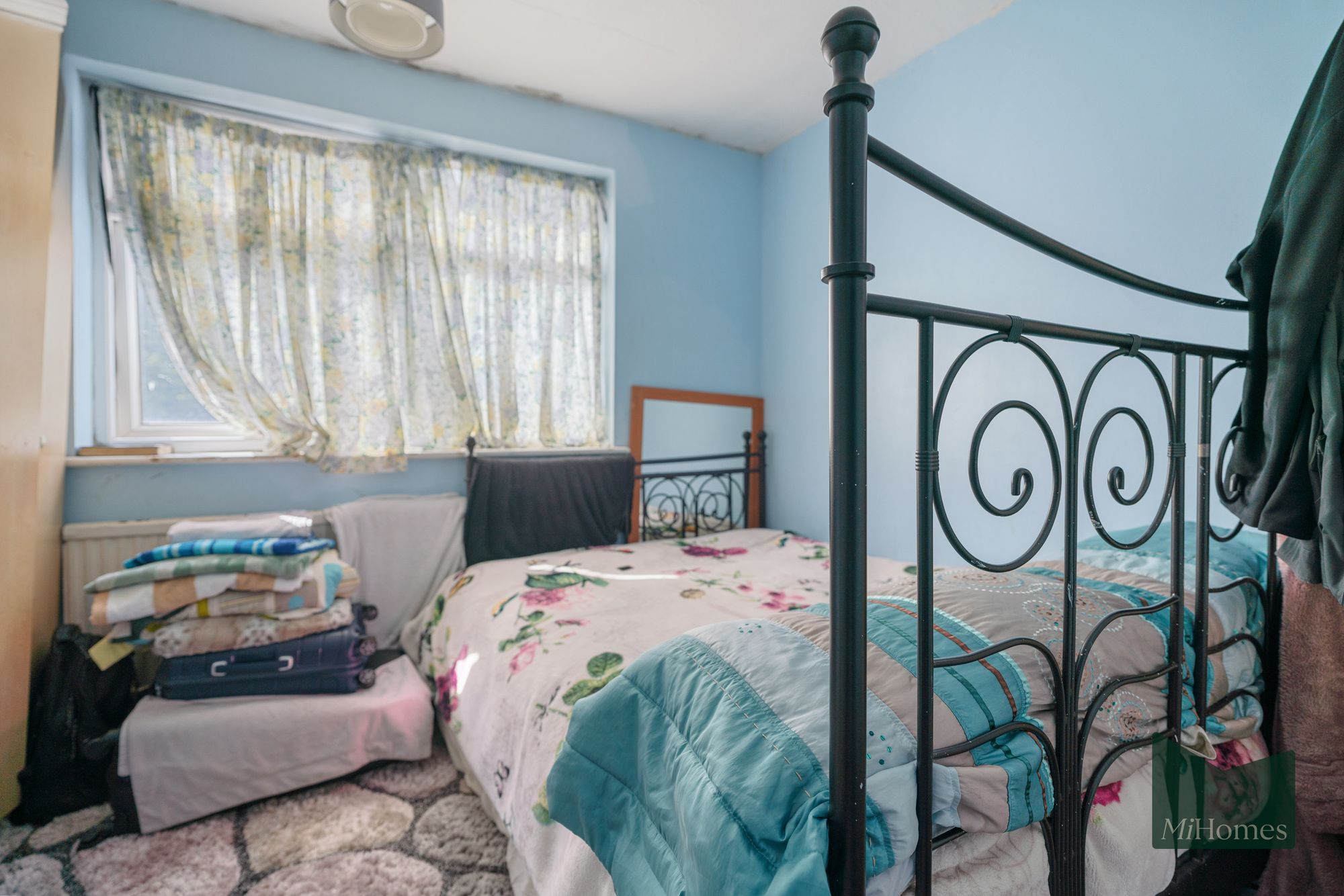 3 bed house for sale in Arnold Avenue East, Enfield, EN3 - Property Image 3