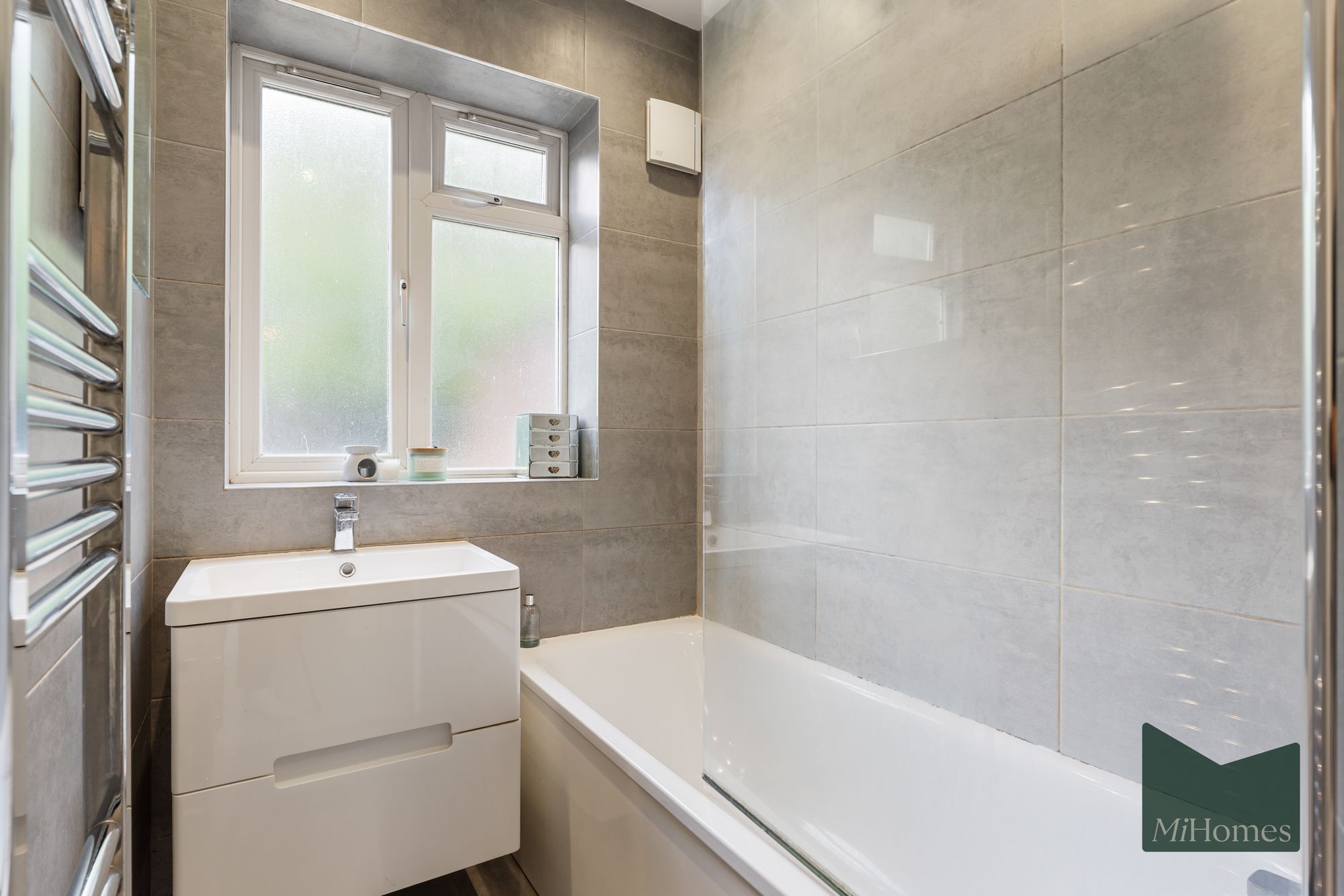 2 bed flat for sale in Grove Road, Cockfosters, EN4  - Property Image 11
