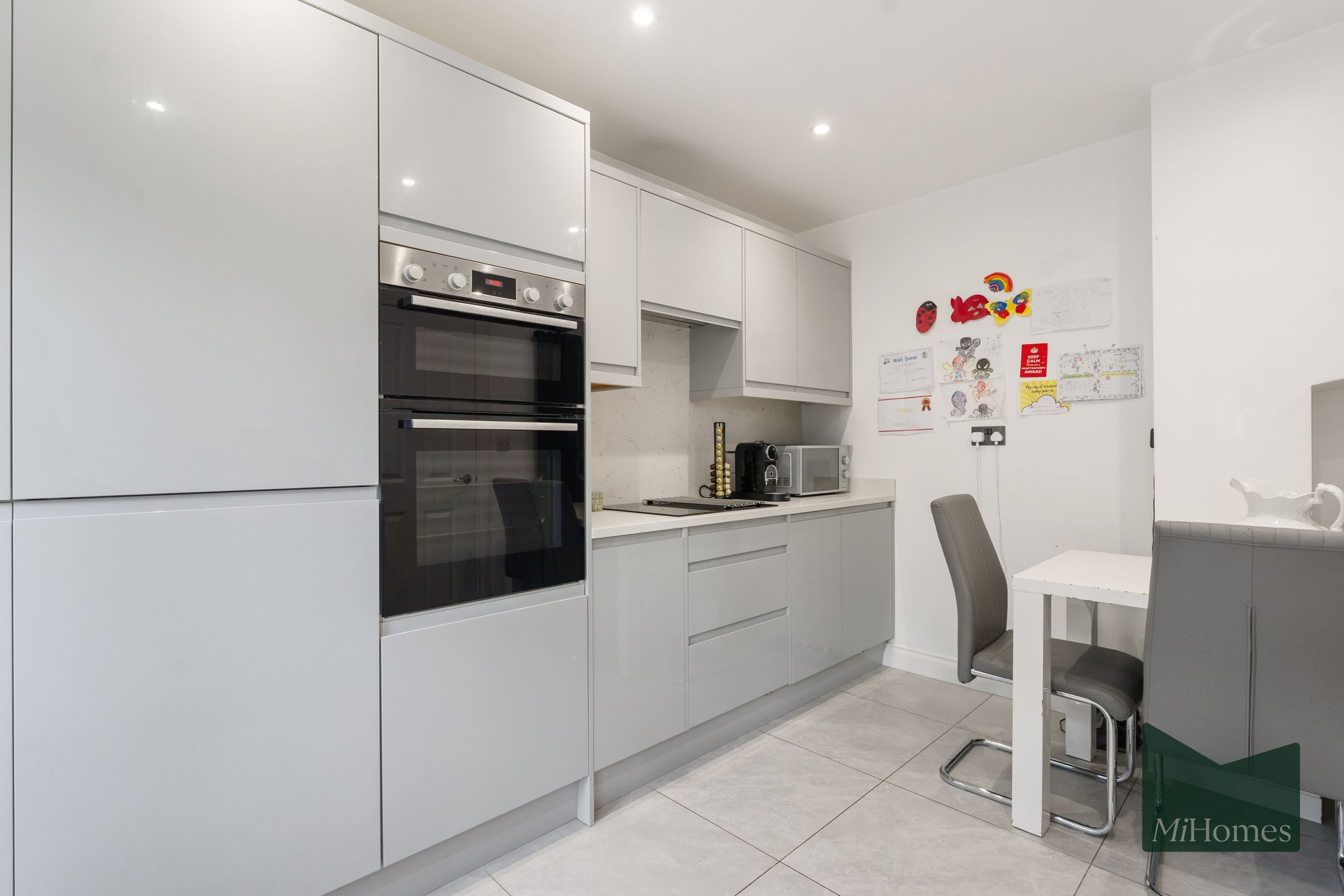 2 bed flat for sale in Grove Road, Cockfosters, EN4  - Property Image 6