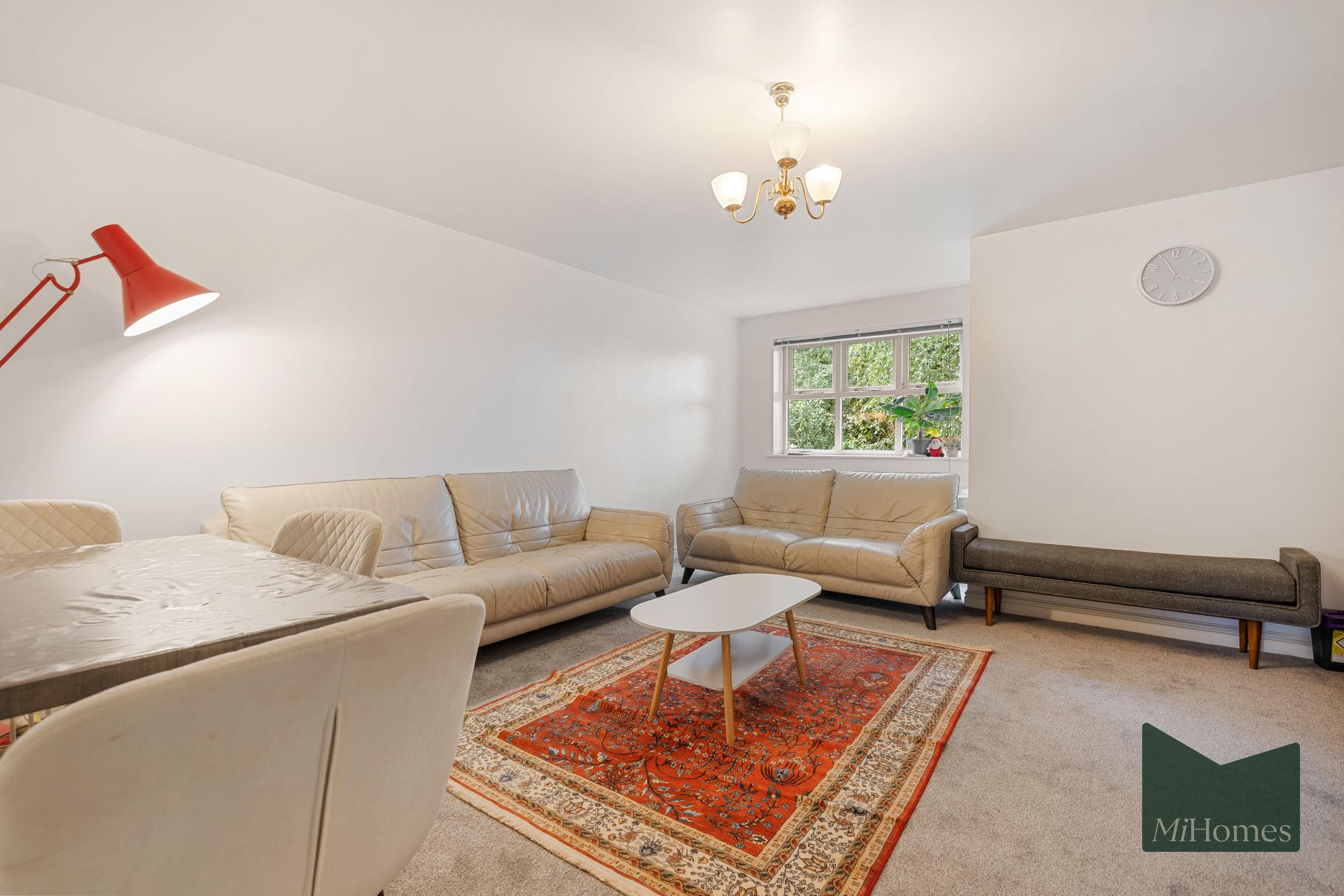 2 bed flat for sale in Harper Close, London, N14