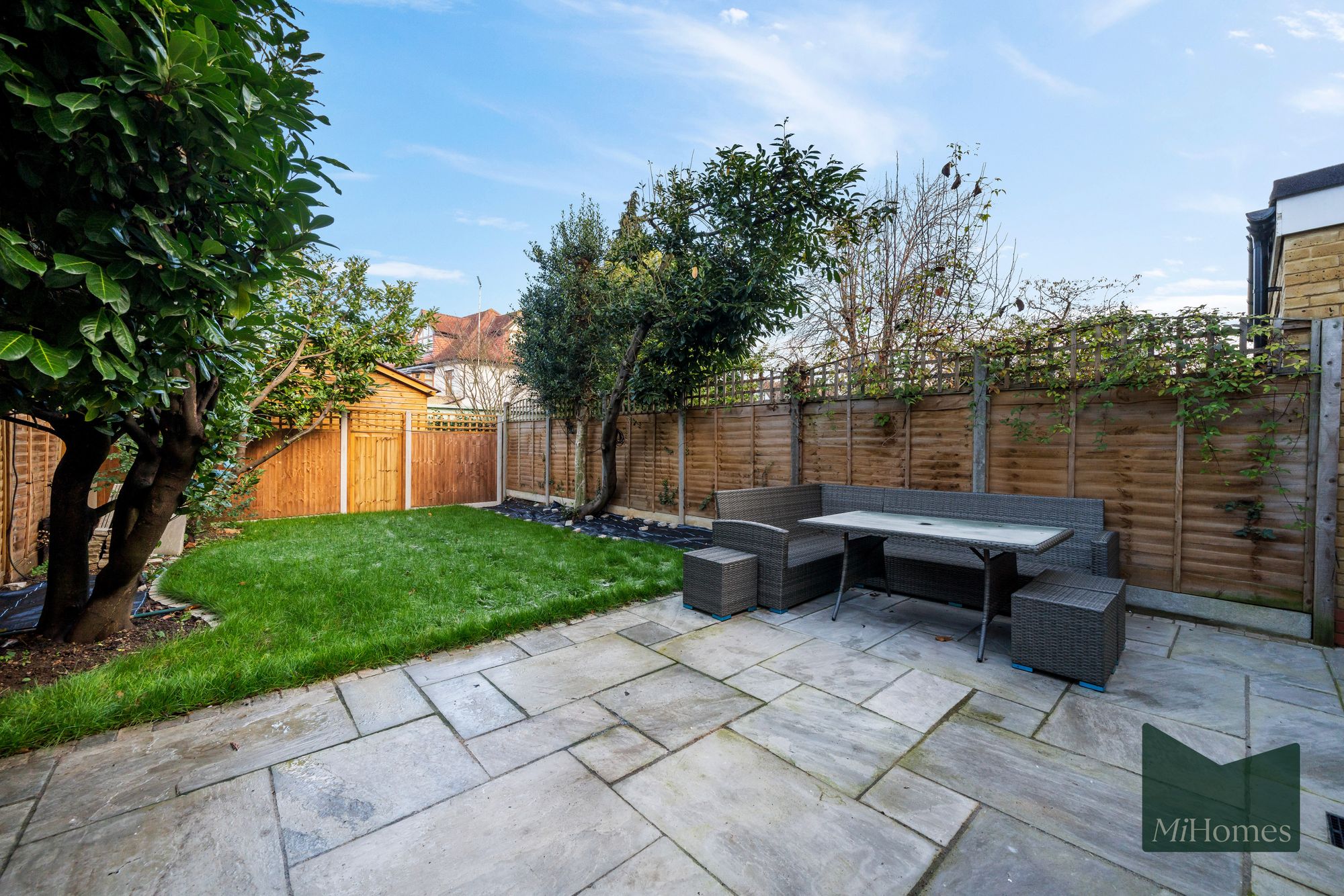 1 bed flat for sale in Oakfield Road, London, N14 - Property Image 2
