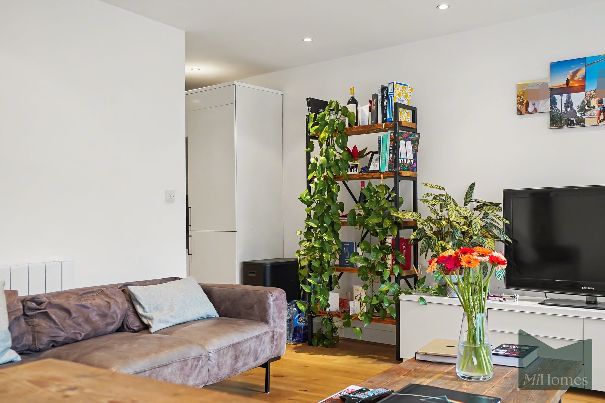 2 bed flat for sale in York Way, London, N7  - Property Image 6