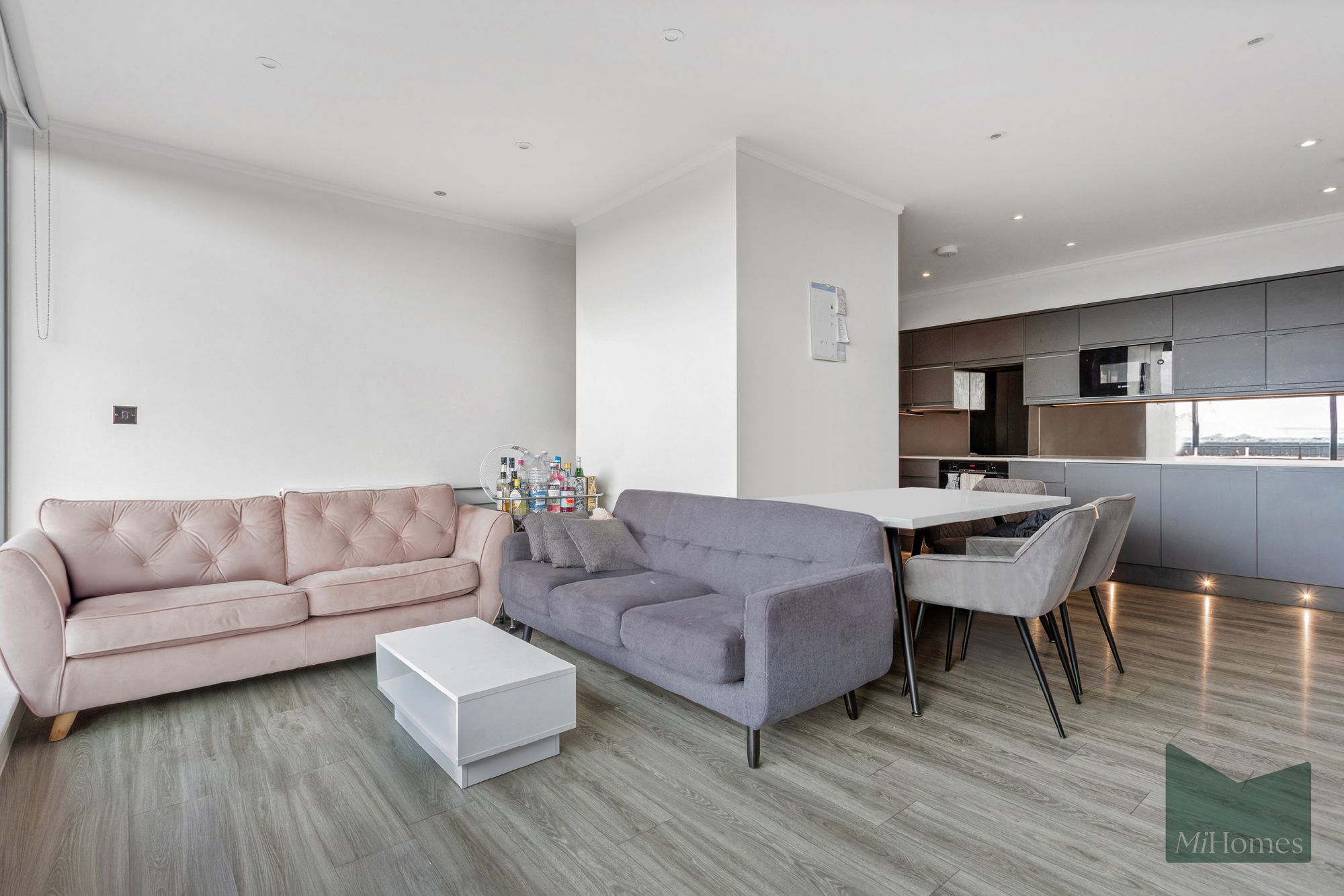 3 bed flat for sale in The Grove, Dudley House The Grove, TW7  - Property Image 1