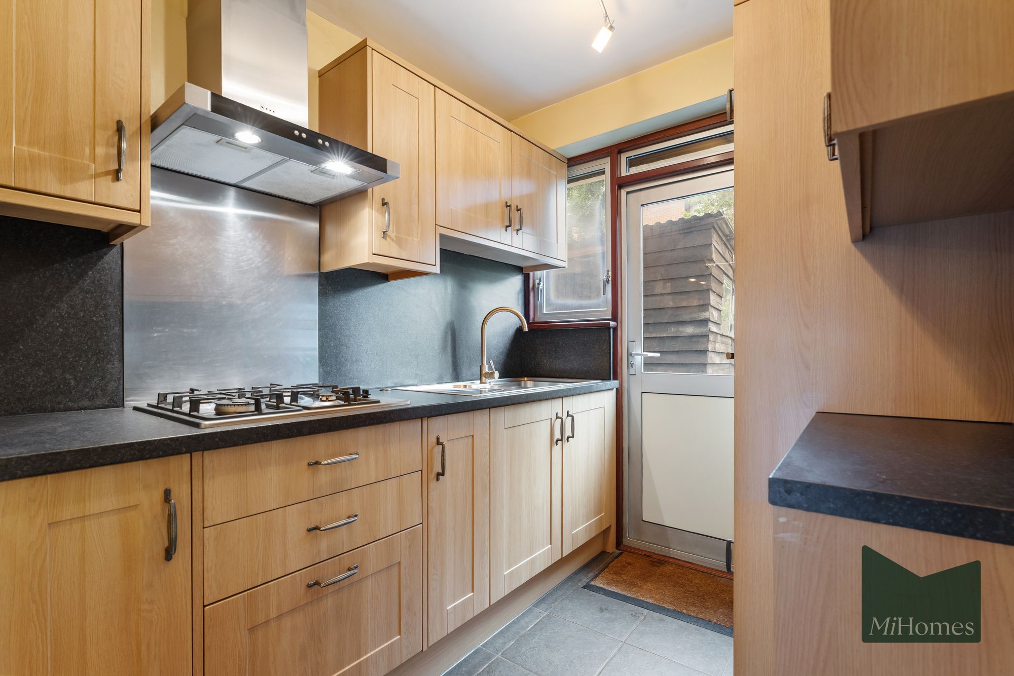 3 bed semi-detached house for sale in Newton Avenue, London, N10  - Property Image 6