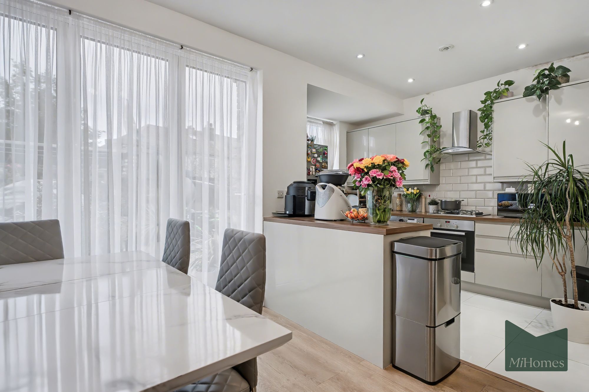 3 bed semi-detached house for sale in Fife Road, London, N22 - Property Image 5