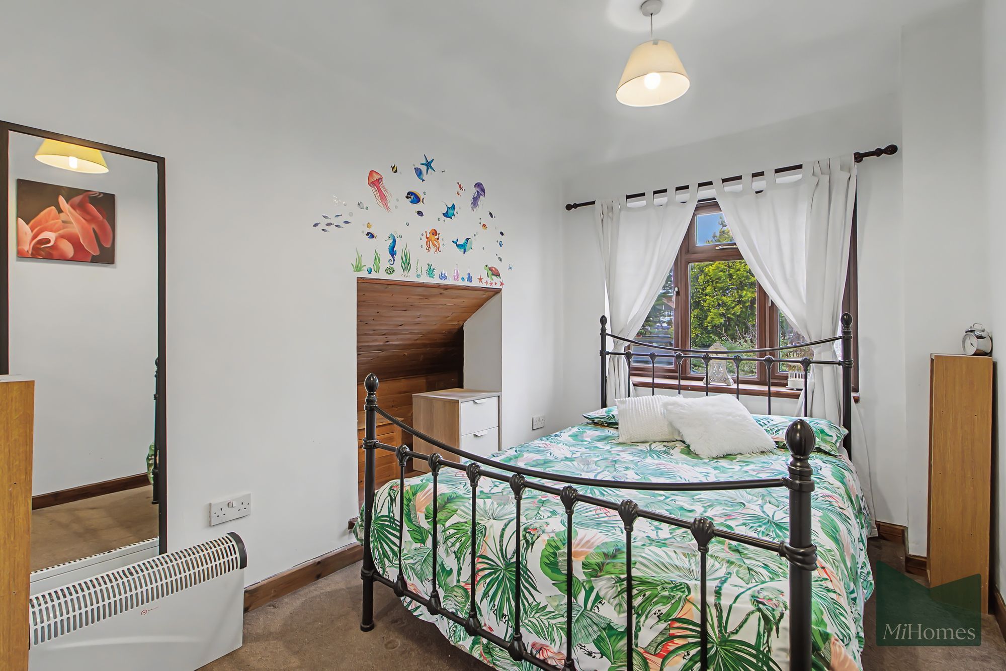 4 bed house for sale in Lancing Gardens, London, N9  - Property Image 16
