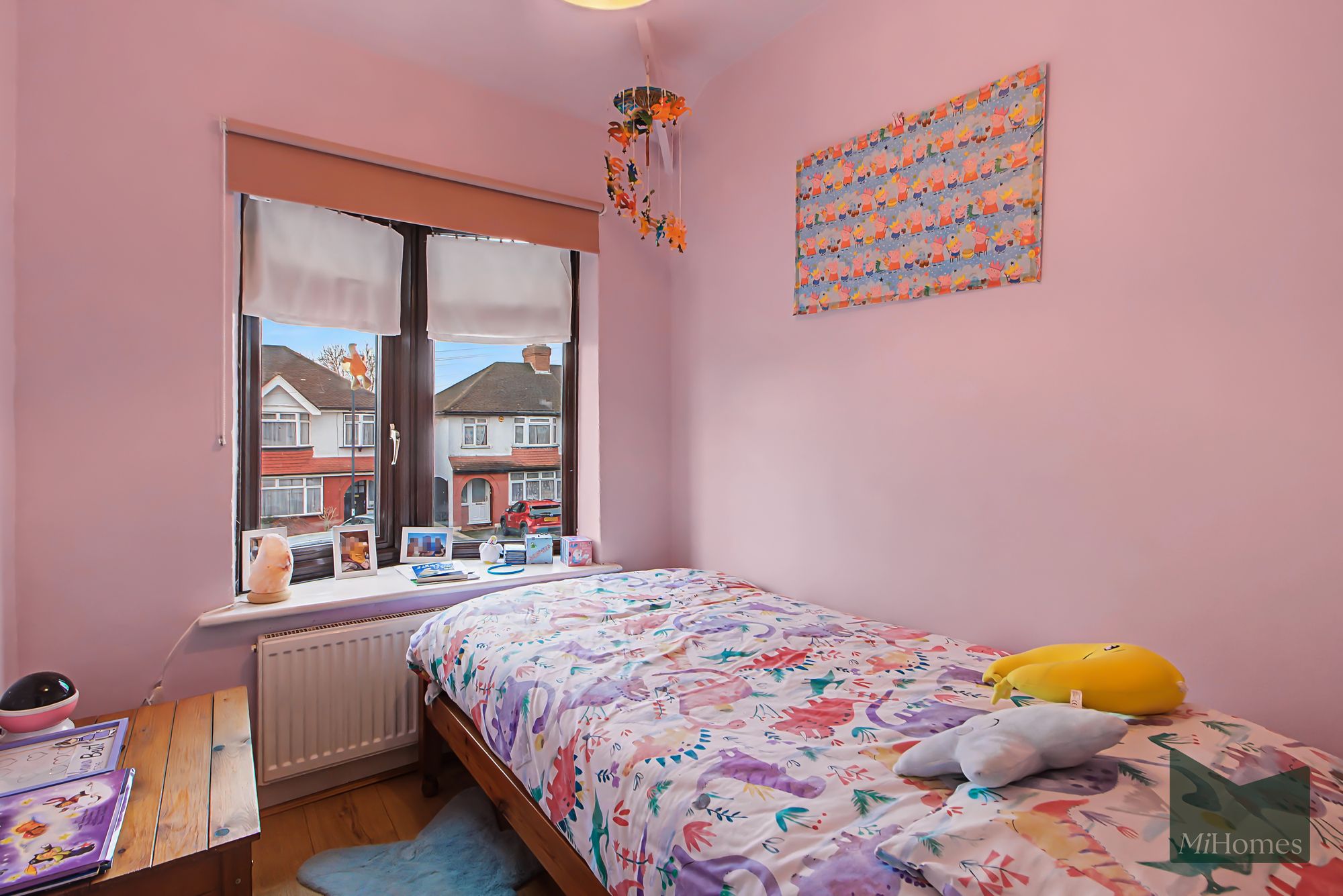 4 bed house for sale in Lancing Gardens, London, N9  - Property Image 13