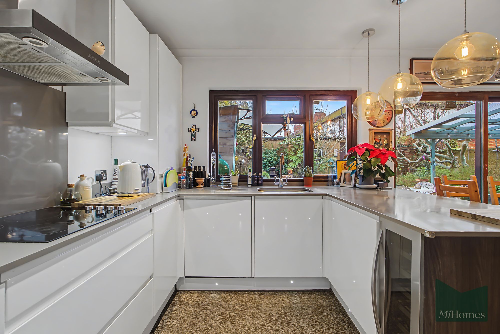 4 bed house for sale in Lancing Gardens, London, N9  - Property Image 3
