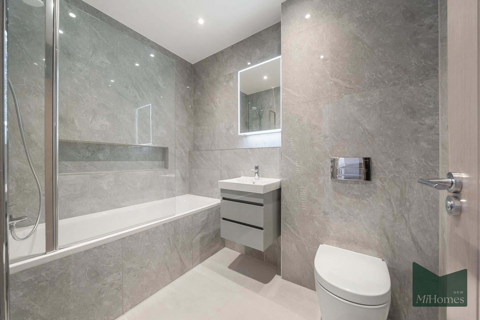 4 bed end of terrace house for sale in Chase Road, London, N14 - Property Image 10