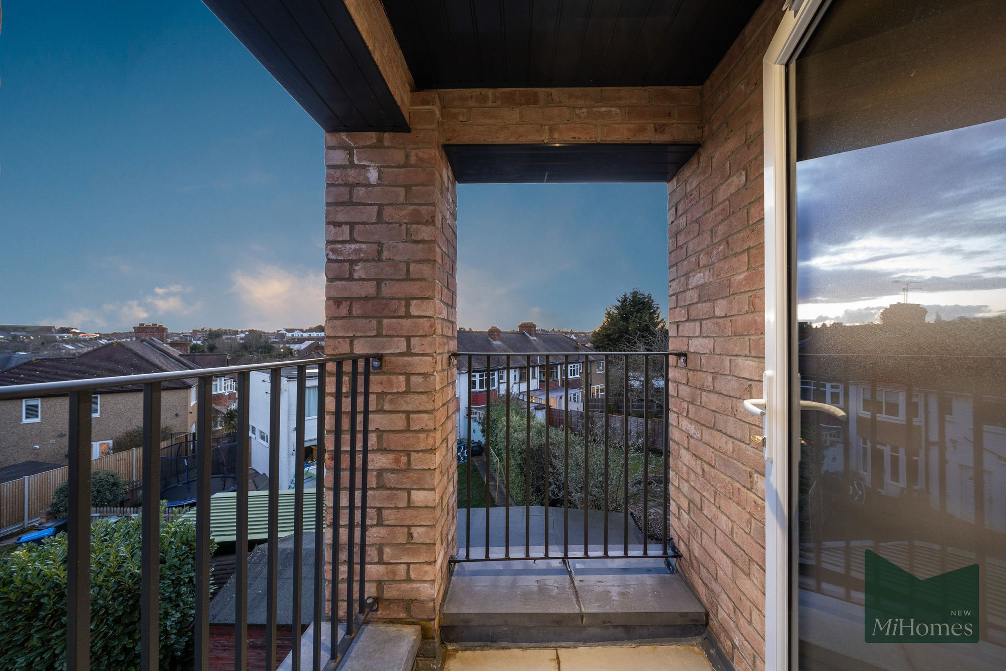 4 bed end of terrace house for sale in Chase Road, London, N14 - Property Image 12