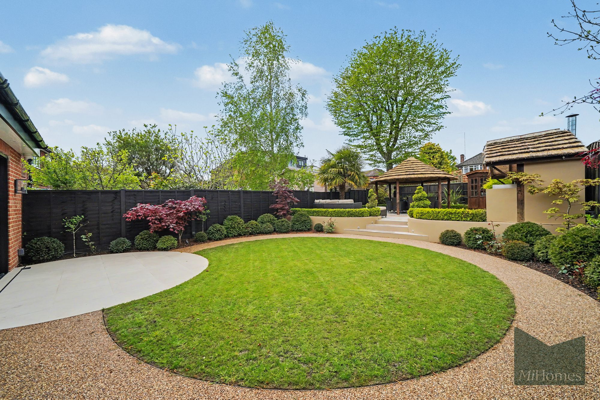 3 bed semi-detached house for sale in Lonsdale Drive, Enfield, EN2  - Property Image 14