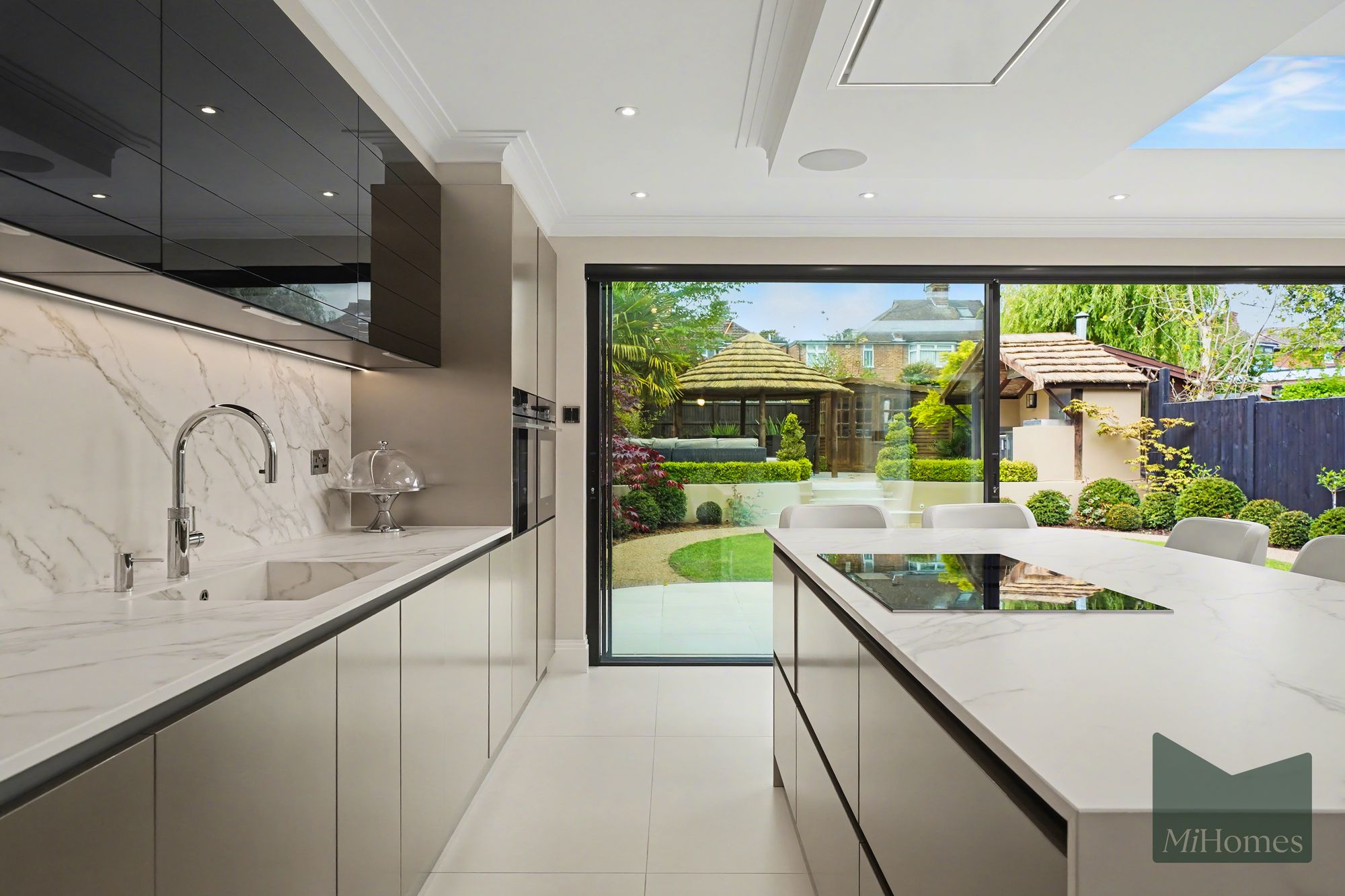 3 bed semi-detached house for sale in Lonsdale Drive, Enfield, EN2  - Property Image 7
