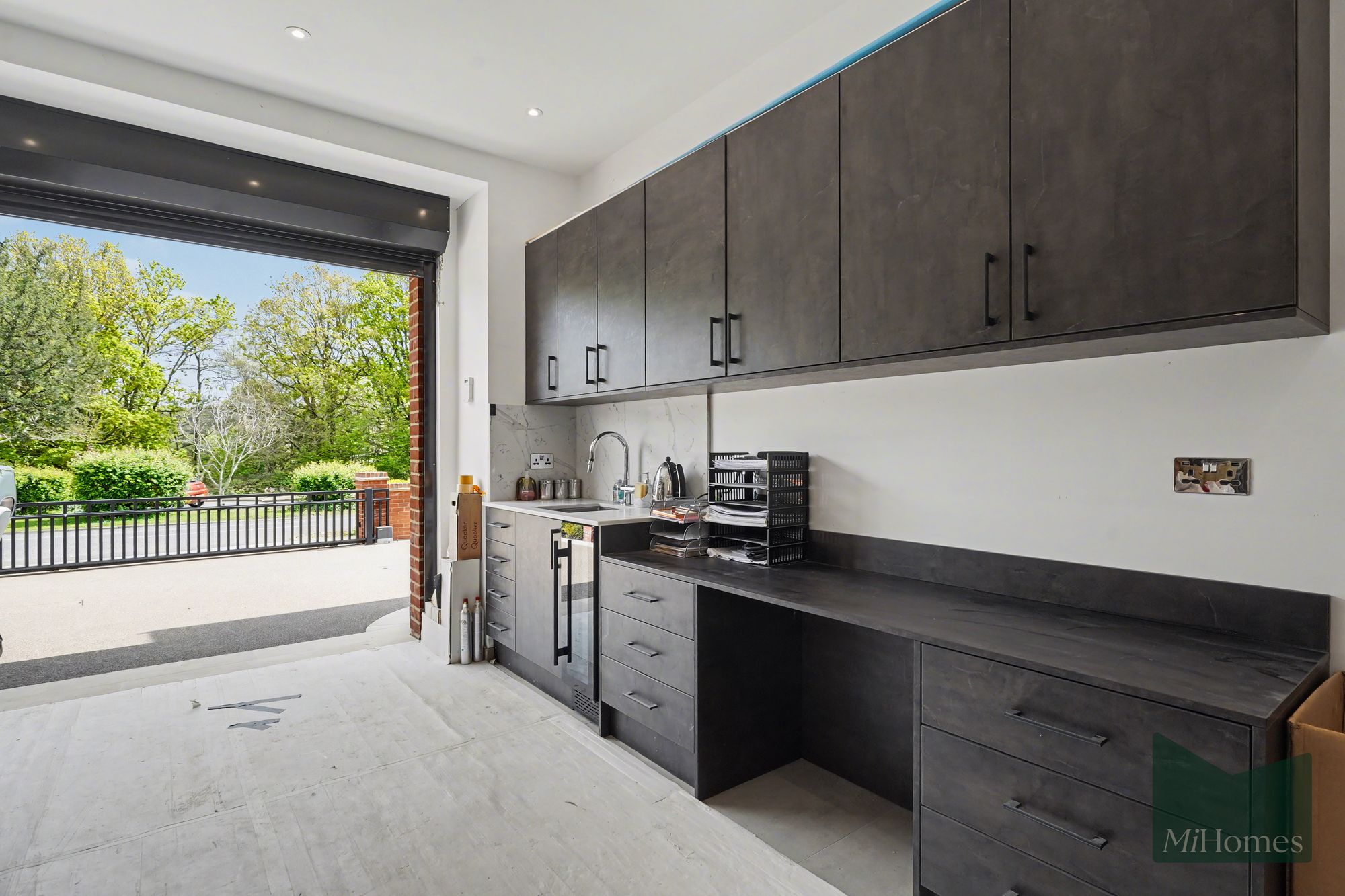 3 bed semi-detached house for sale in Lonsdale Drive, Enfield, EN2  - Property Image 34