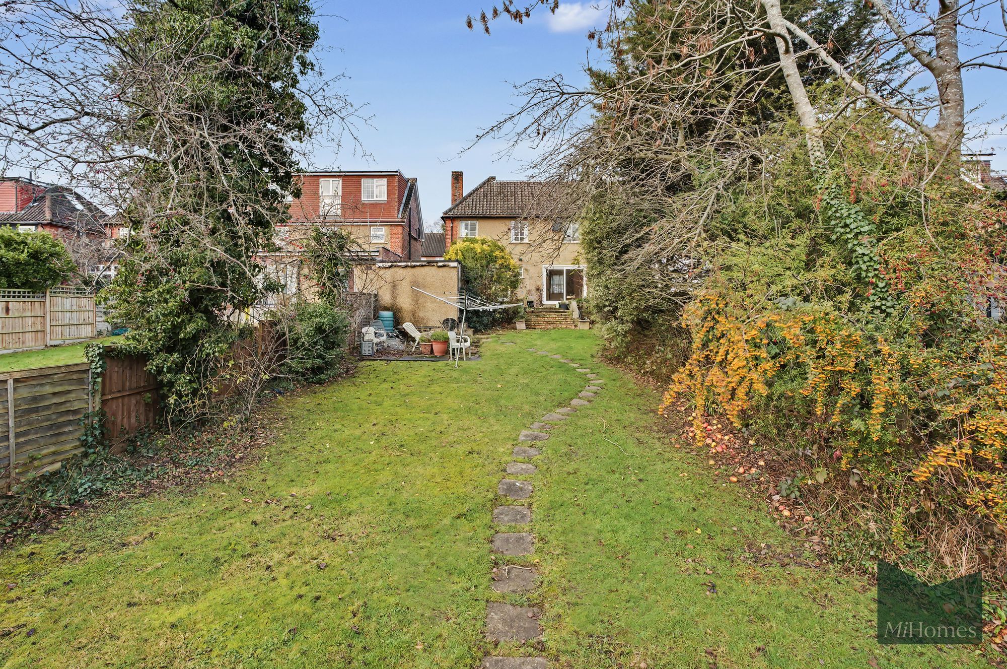 3 bed semi-detached house for sale in Southway, London, N20 - Property Image 3