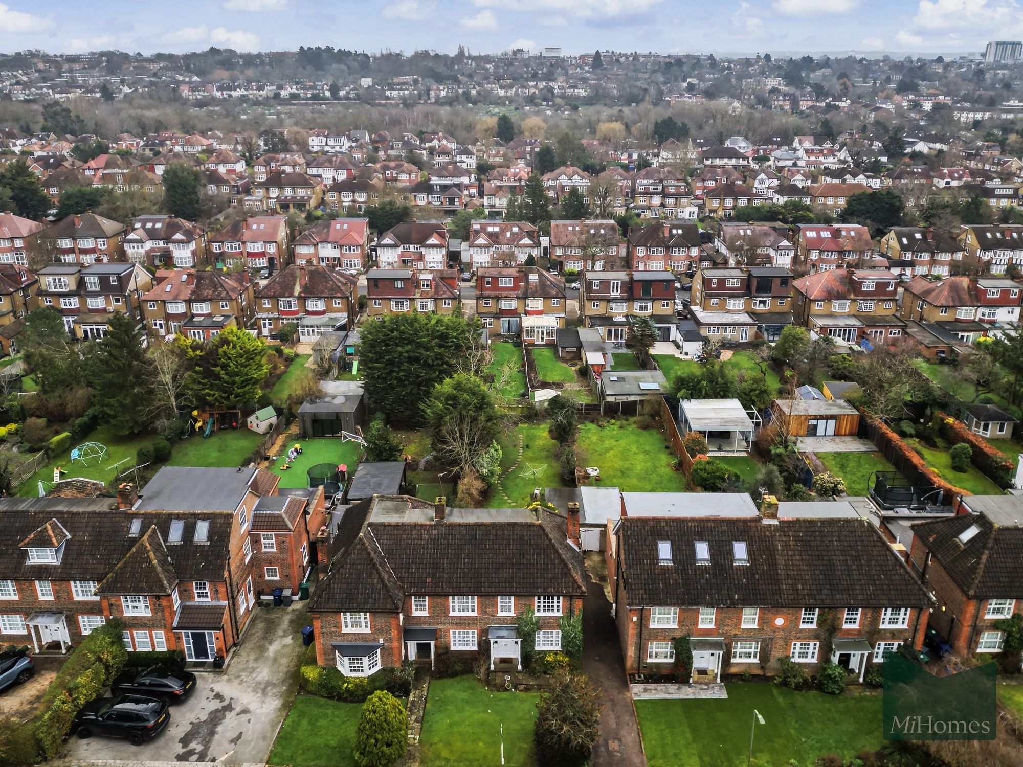 3 bed semi-detached house for sale in Southway, London, N20 - Property Image 14