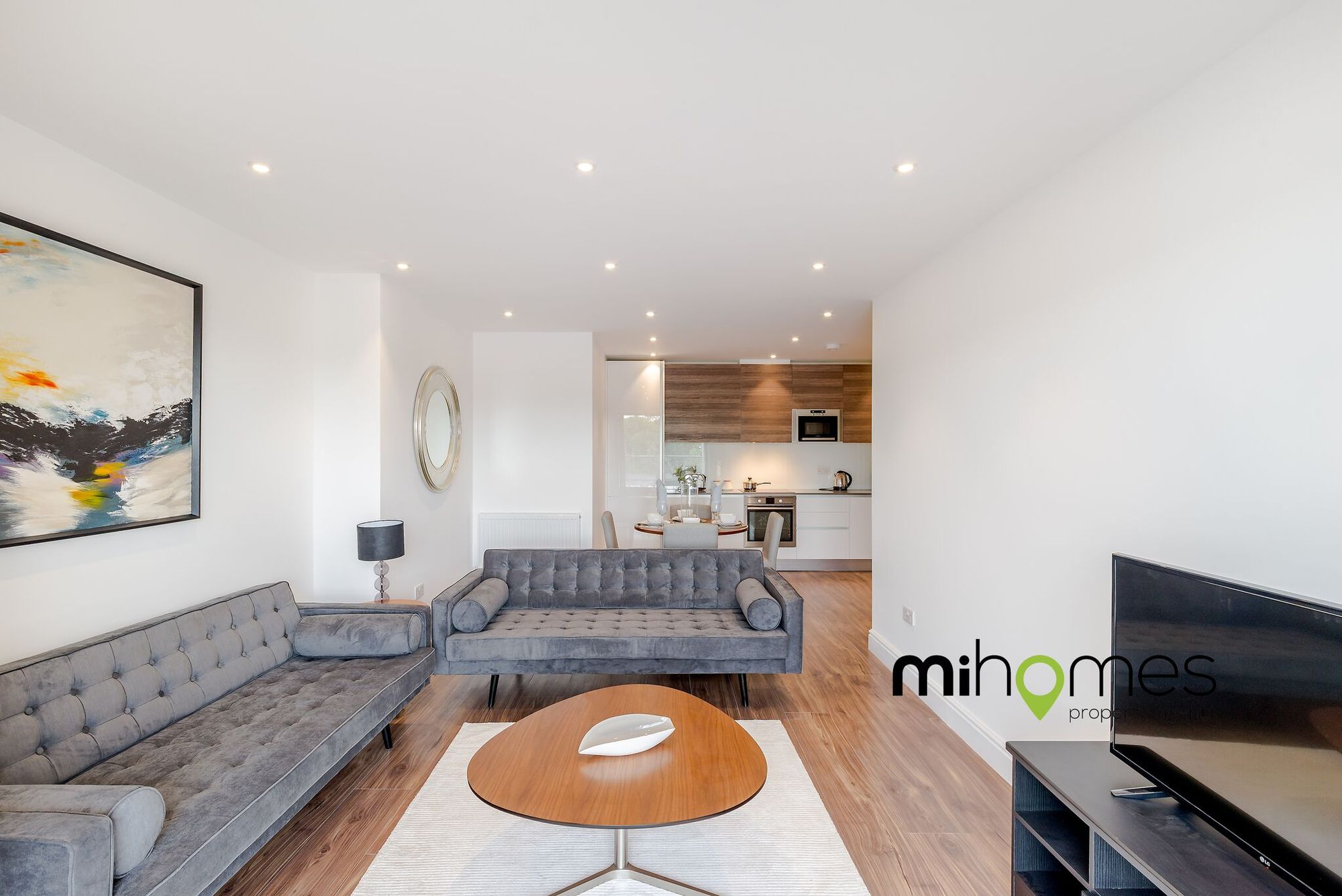 1 bed flat to rent in Church Street, Rickmansworth, WD3  - Property Image 1
