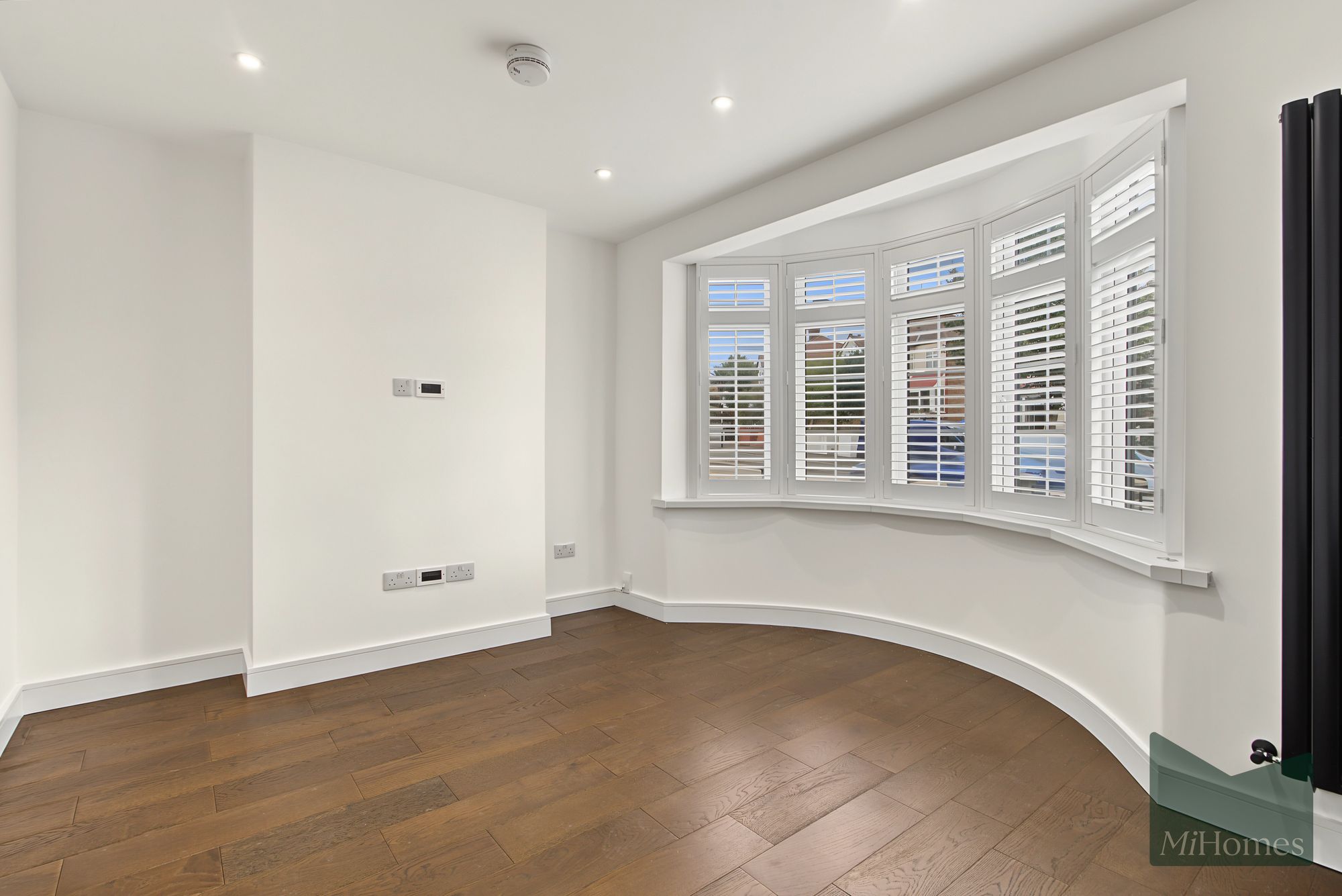 4 bed semi-detached house to rent in Hall Lane, London, E4  - Property Image 1