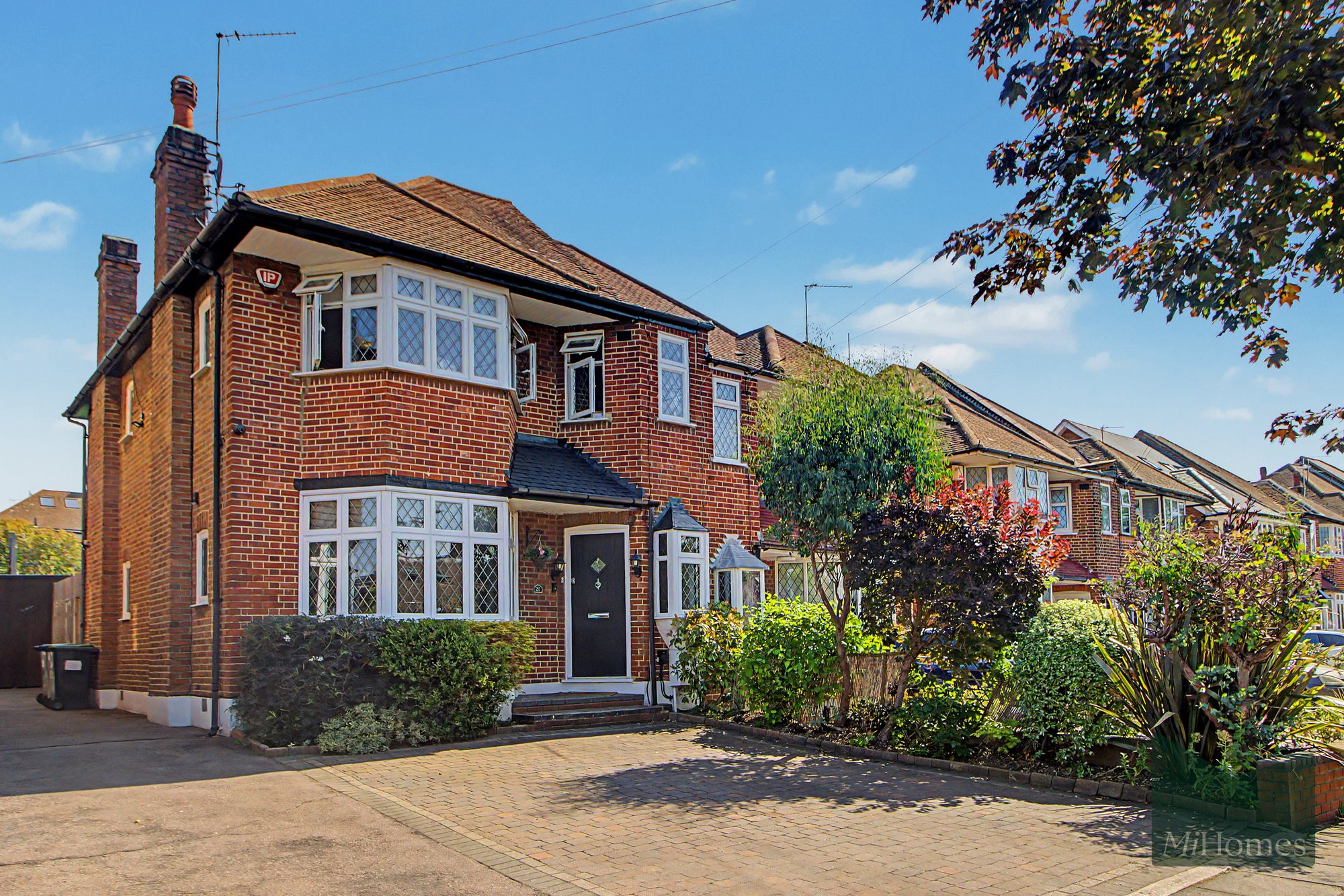 3 bed semi-detached house for sale in Abbotshall Avenue, London, N14
