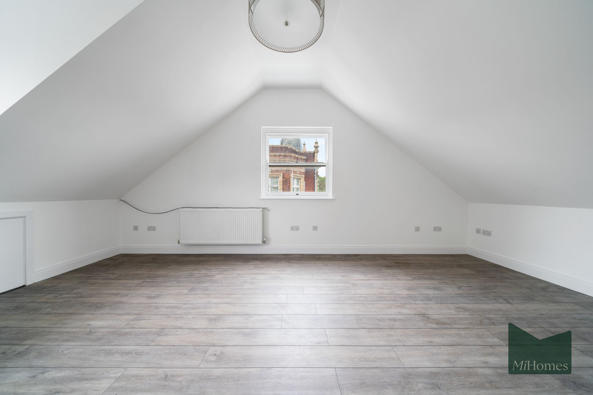 Flat to rent in Pretoria Road, Chingford, E4  - Property Image 11