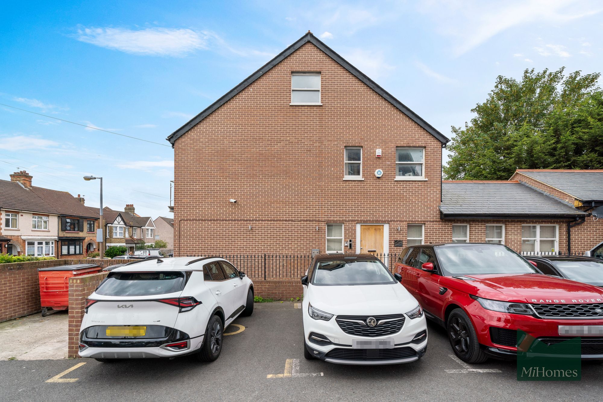 Flat to rent in Pretoria Road, Chingford, E4  - Property Image 9