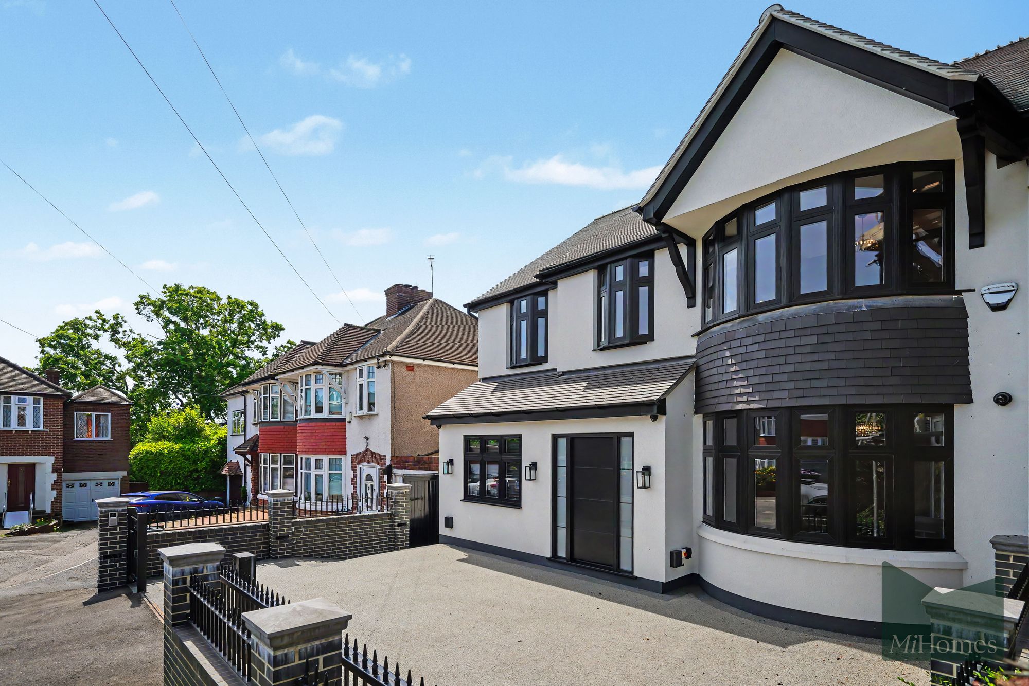 6 bed semi-detached house for sale in Church Close, London, N20  - Property Image 4