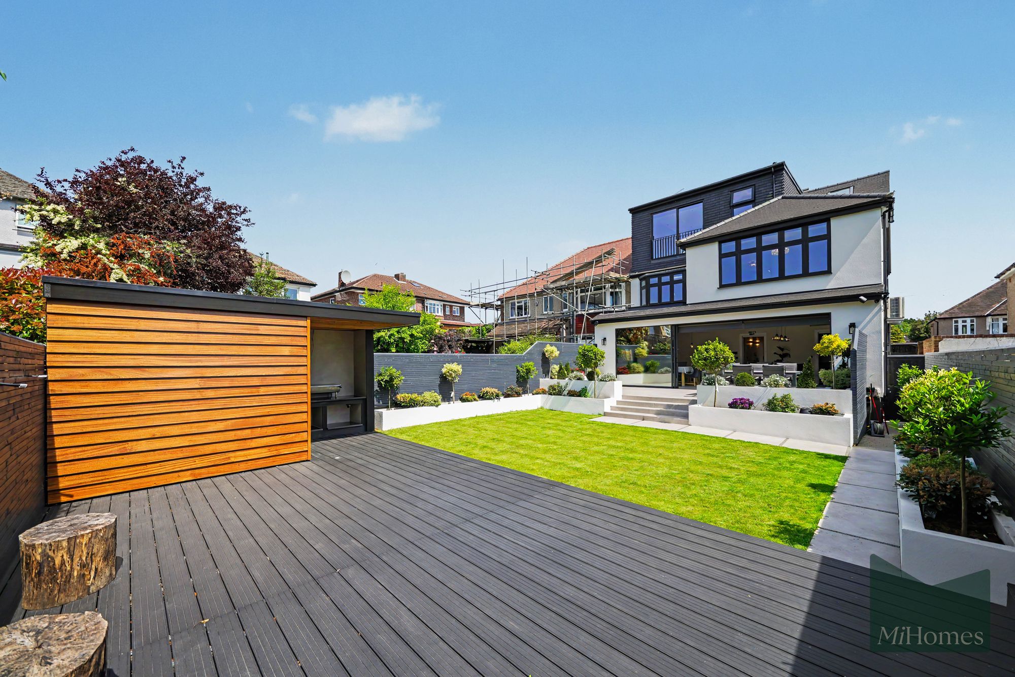 6 bed semi-detached house for sale in Church Close, London, N20  - Property Image 9