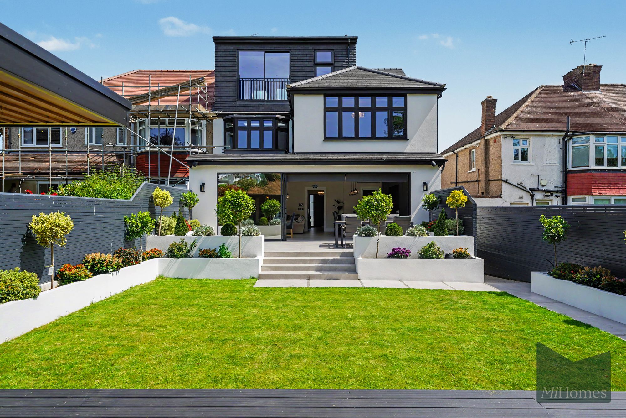 6 bed semi-detached house for sale in Church Close, London, N20  - Property Image 14