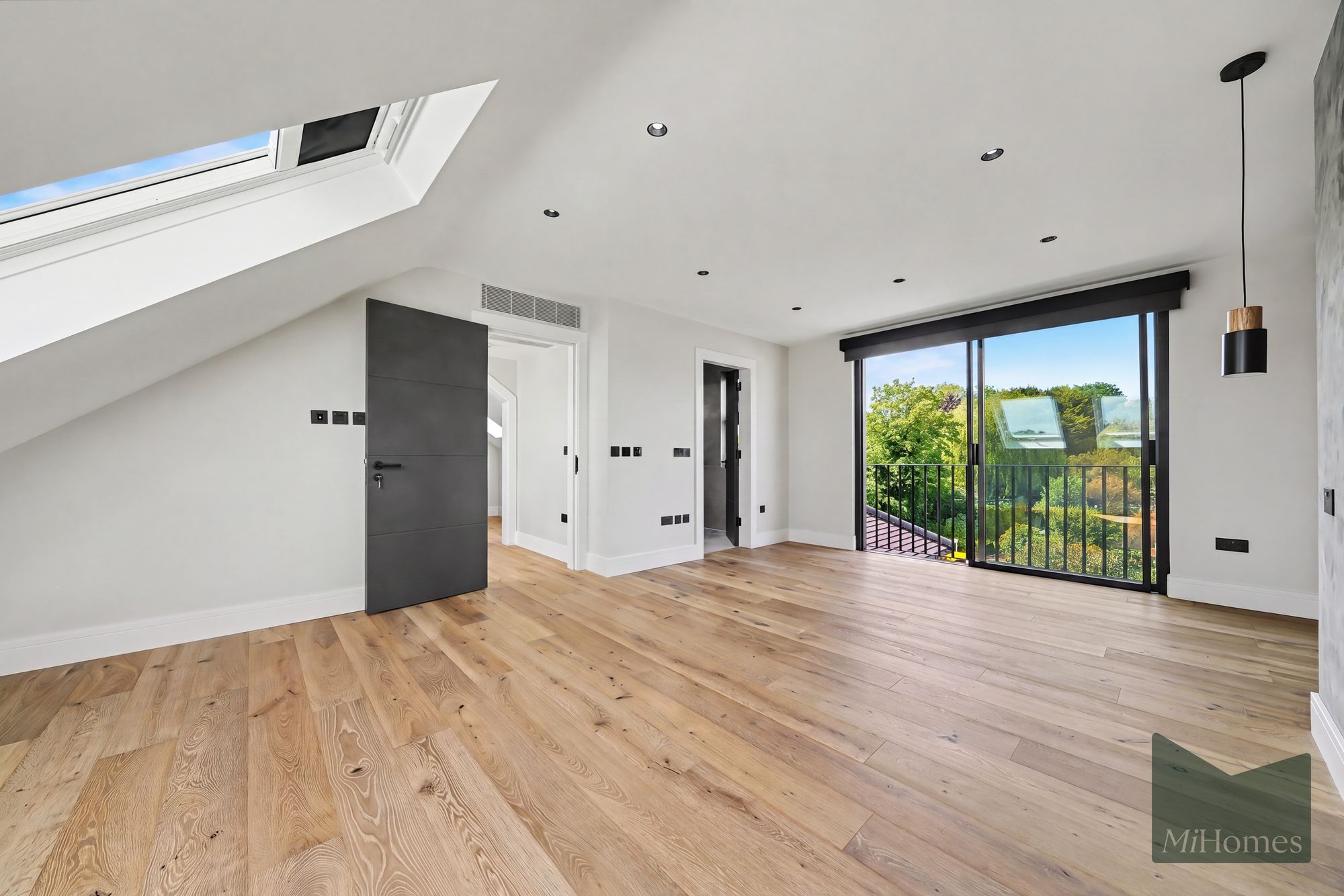 6 bed semi-detached house for sale in Church Close, London, N20  - Property Image 23