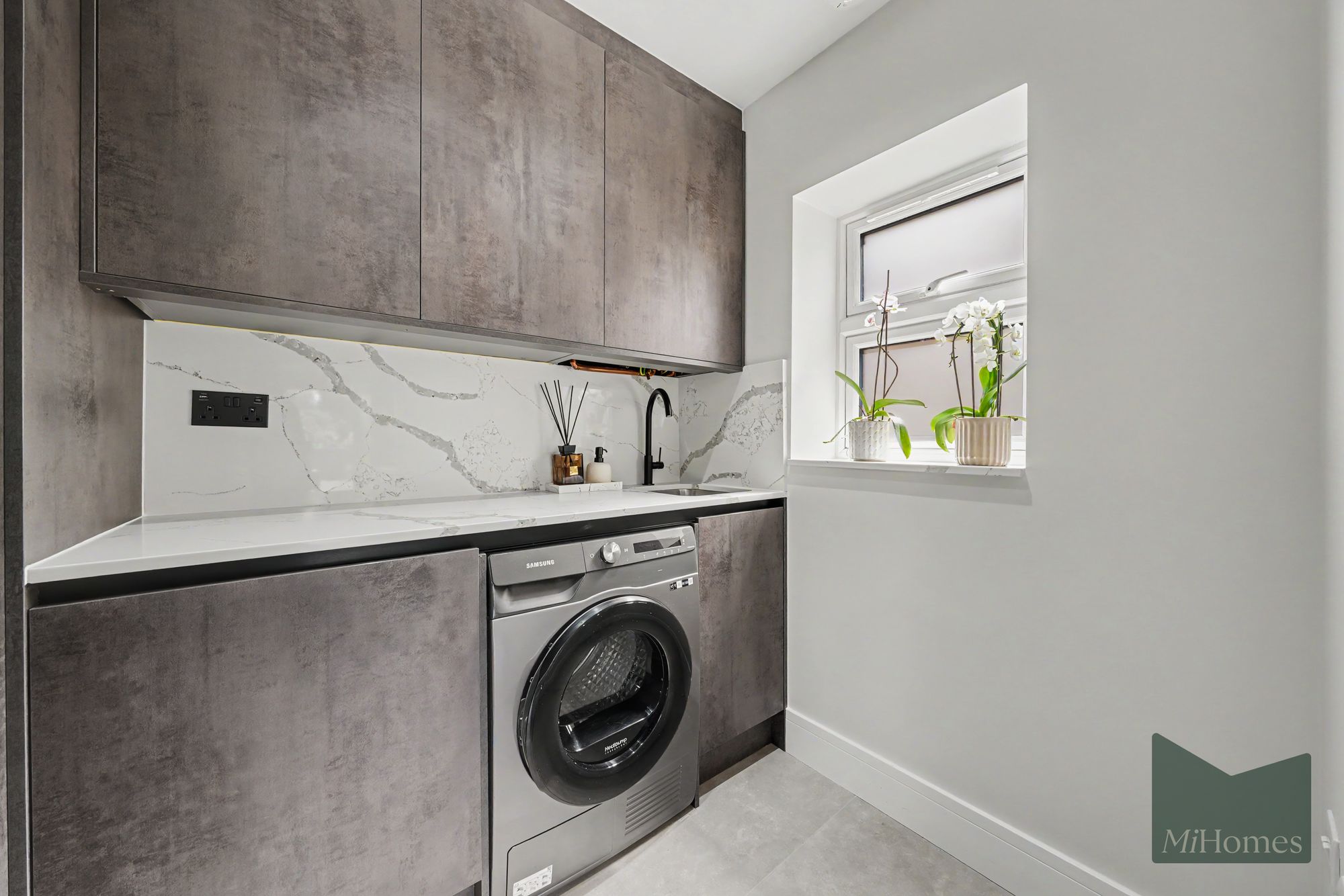 6 bed semi-detached house for sale in Church Close, London, N20  - Property Image 39