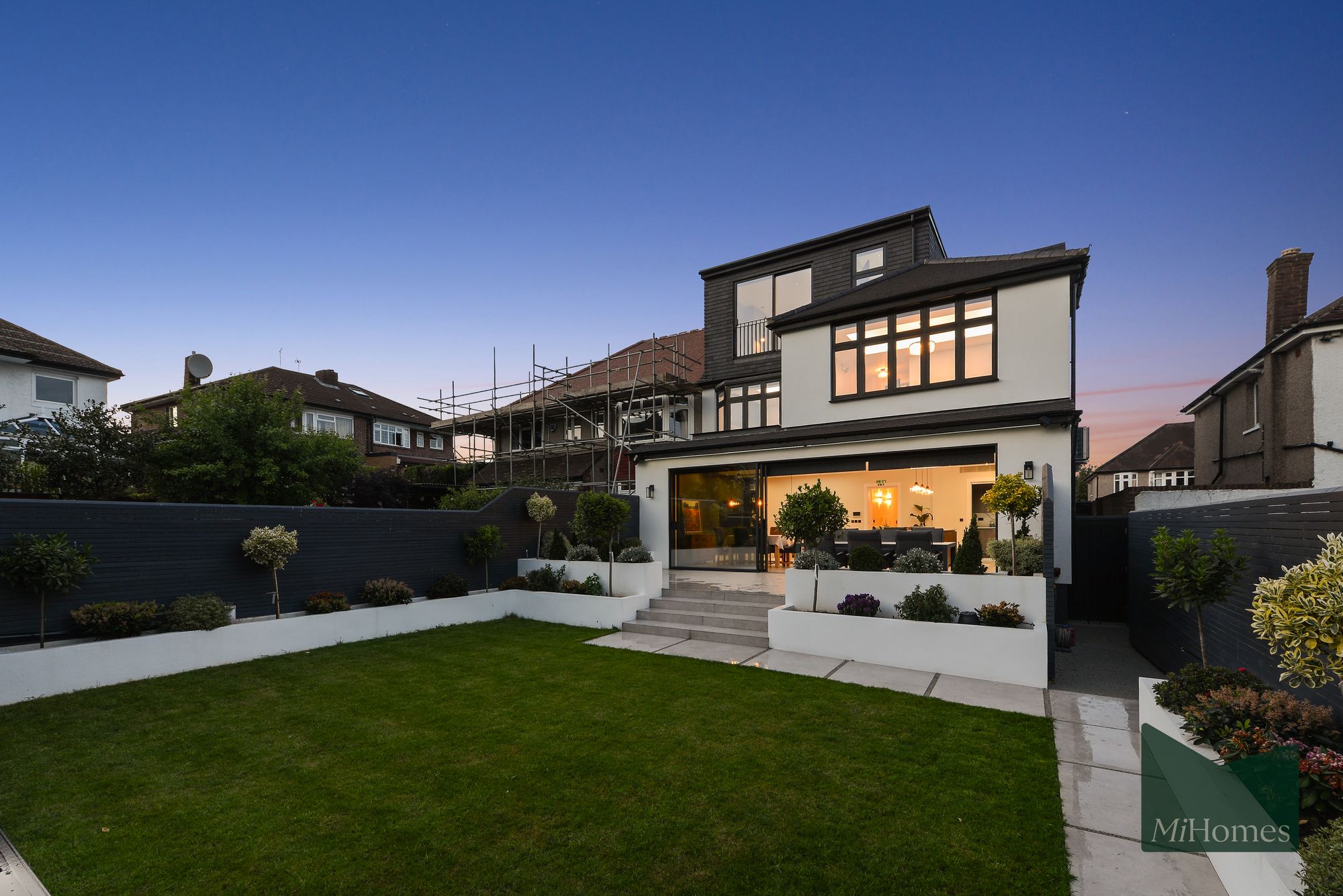 6 bed semi-detached house for sale in Church Close, London, N20  - Property Image 45