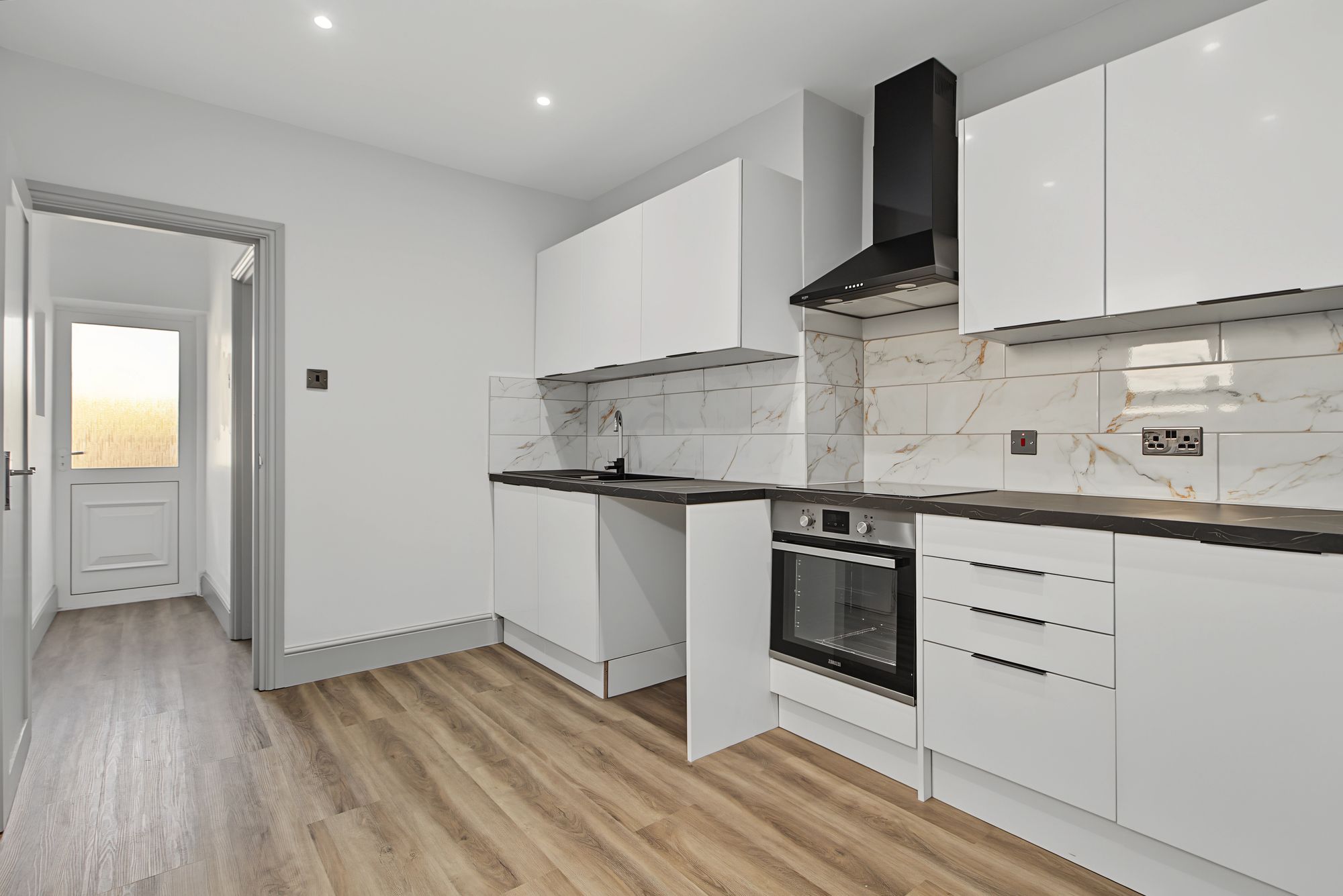 1 bed flat for sale in Woodlands Park Road, London, N15 - Property Image 6
