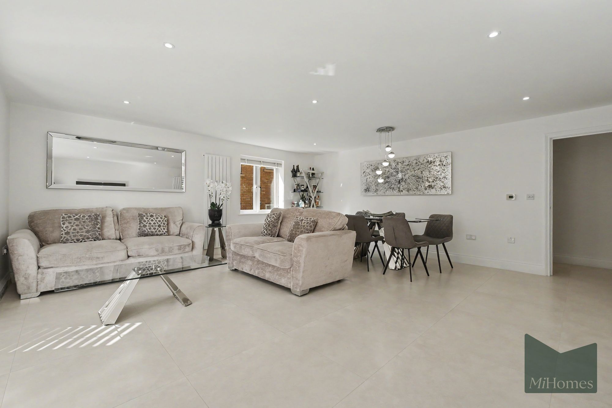 2 bed flat for sale in Slades Hill, Connor Court, EN2  - Property Image 3