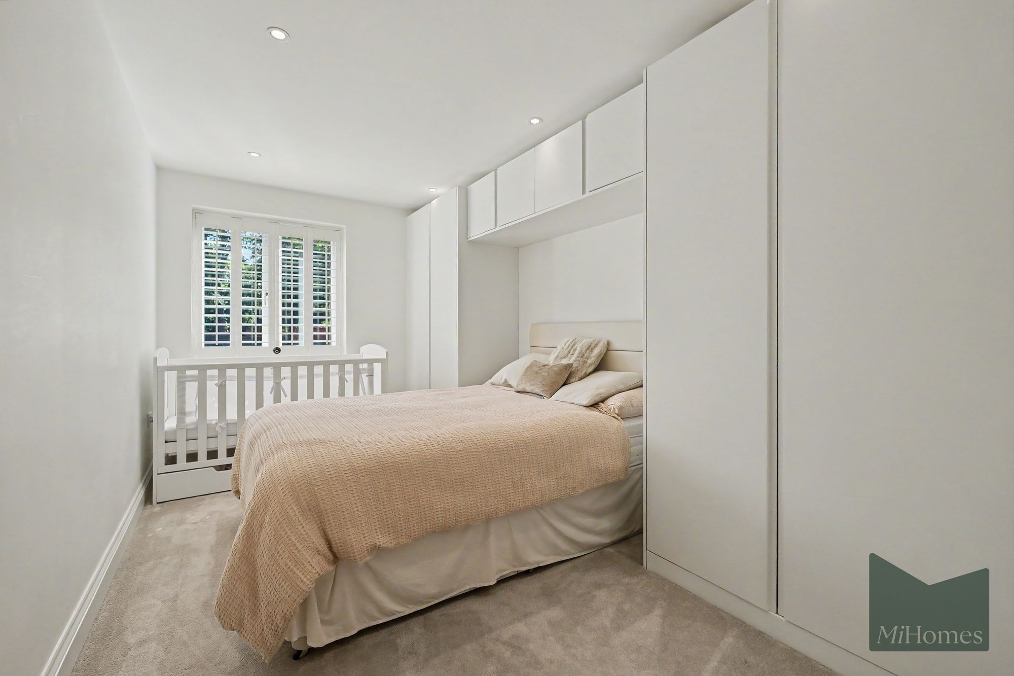 2 bed flat for sale in Slades Hill, Connor Court, EN2  - Property Image 5