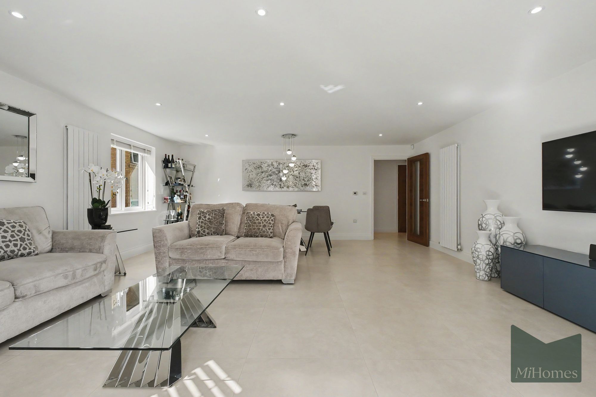 2 bed flat for sale in Slades Hill, Connor Court, EN2 - Property Image 5
