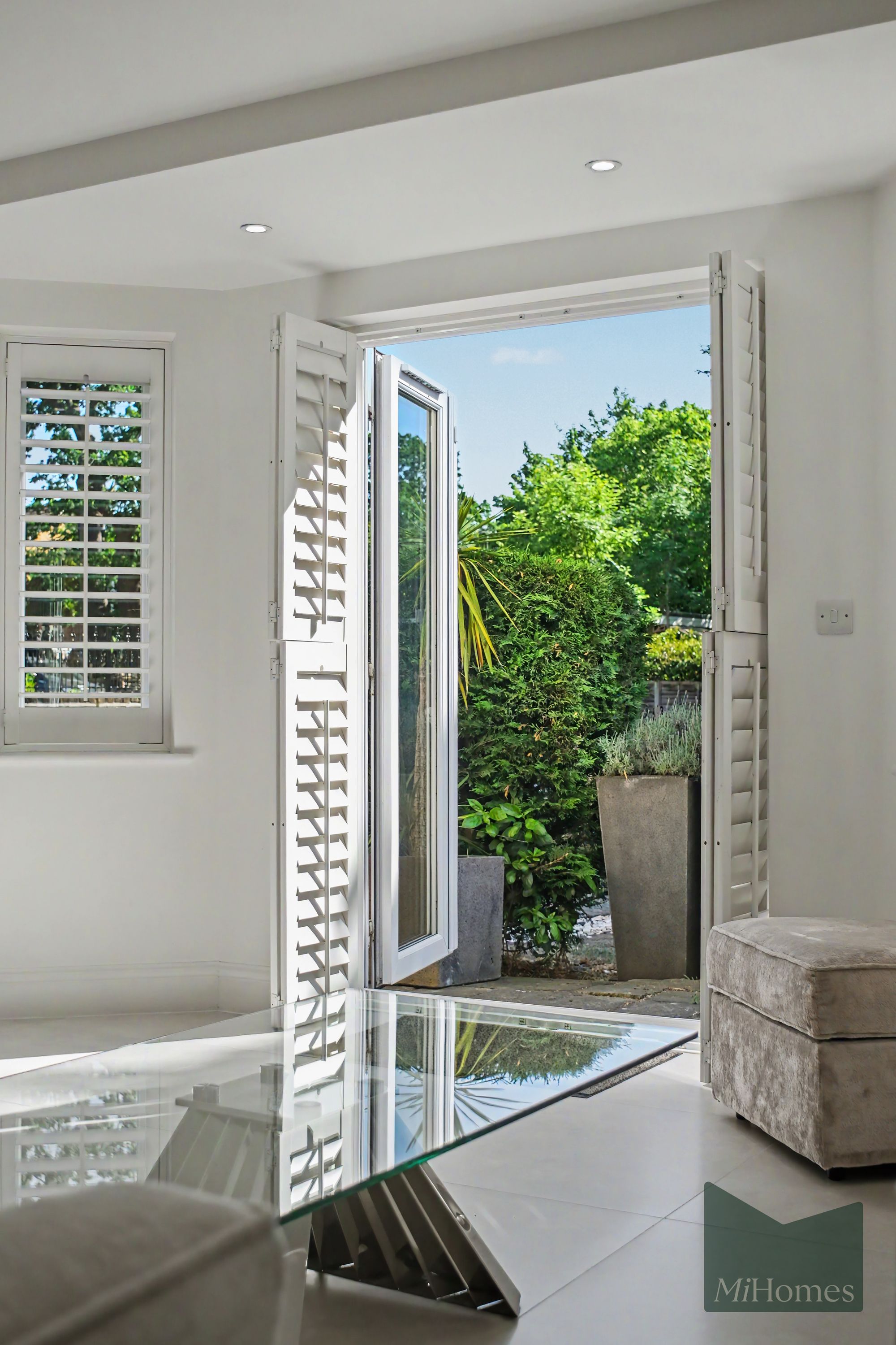 2 bed flat for sale in Slades Hill, Connor Court, EN2 - Property Image 3