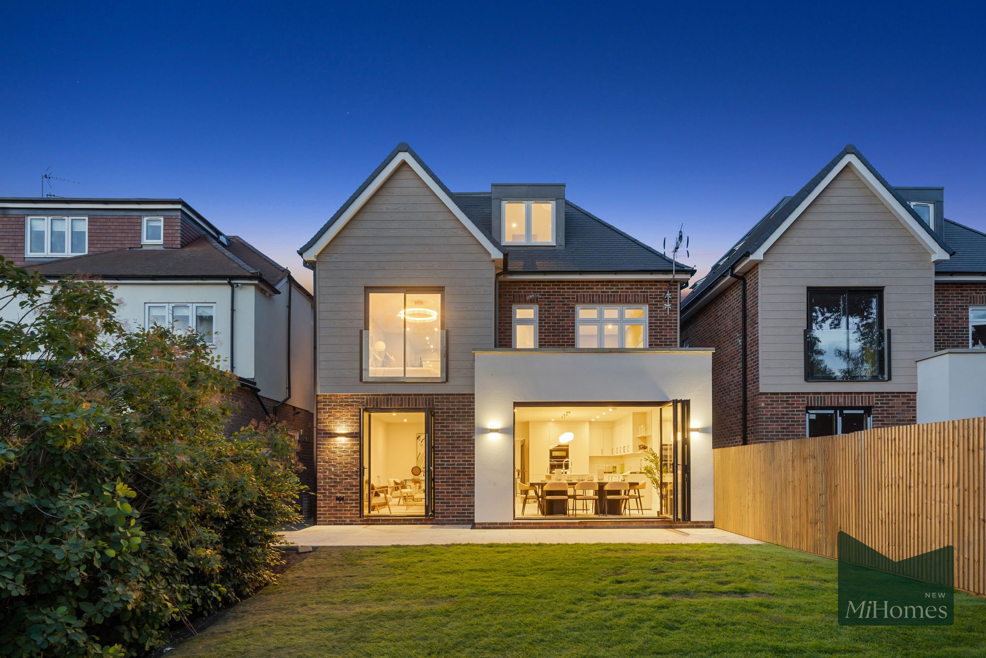 5 bed detached house for sale in Spring Court Road, Enfield, EN2 - Property Image 10