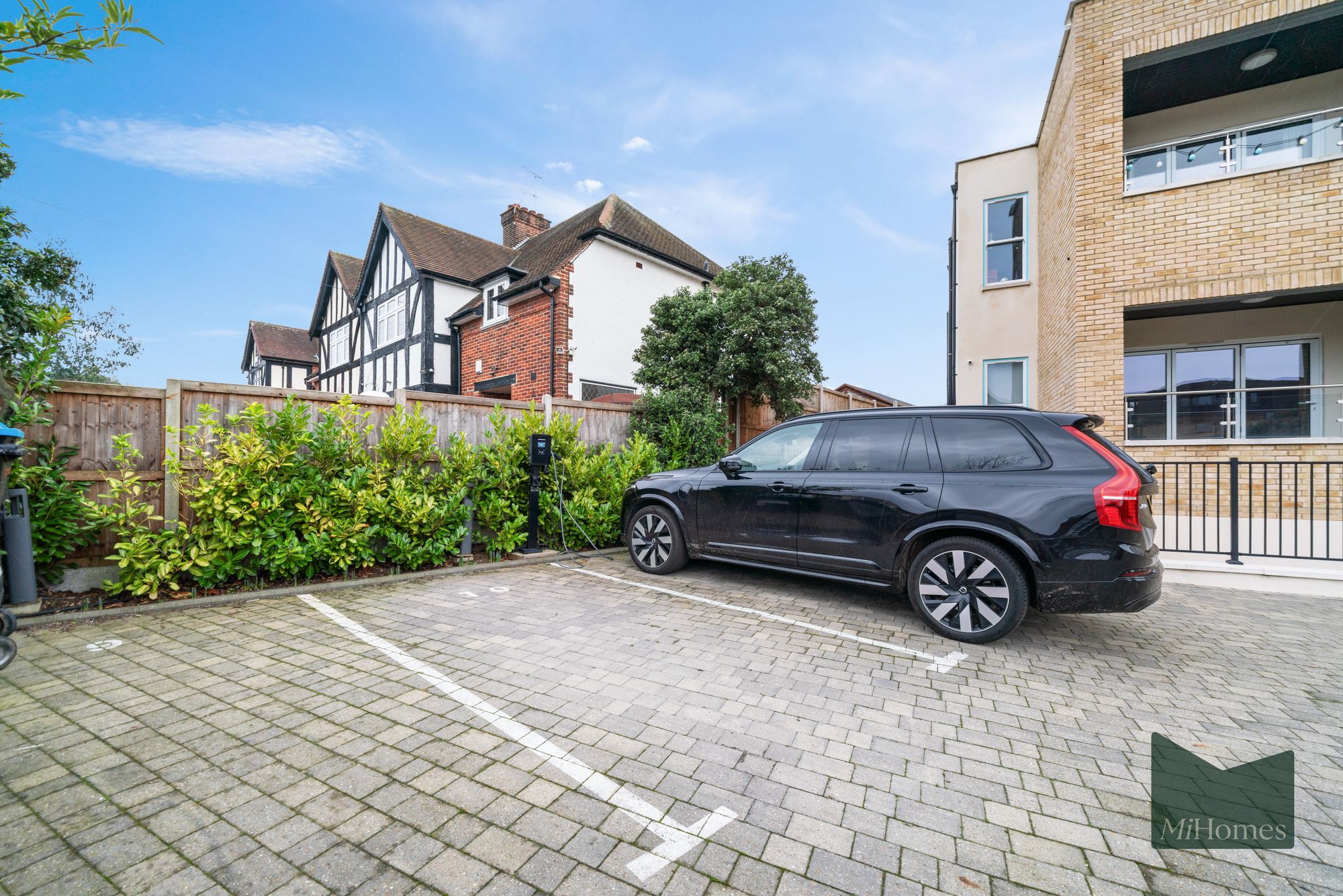 2 bed flat to rent in Rowantree Road, EN2  - Property Image 11