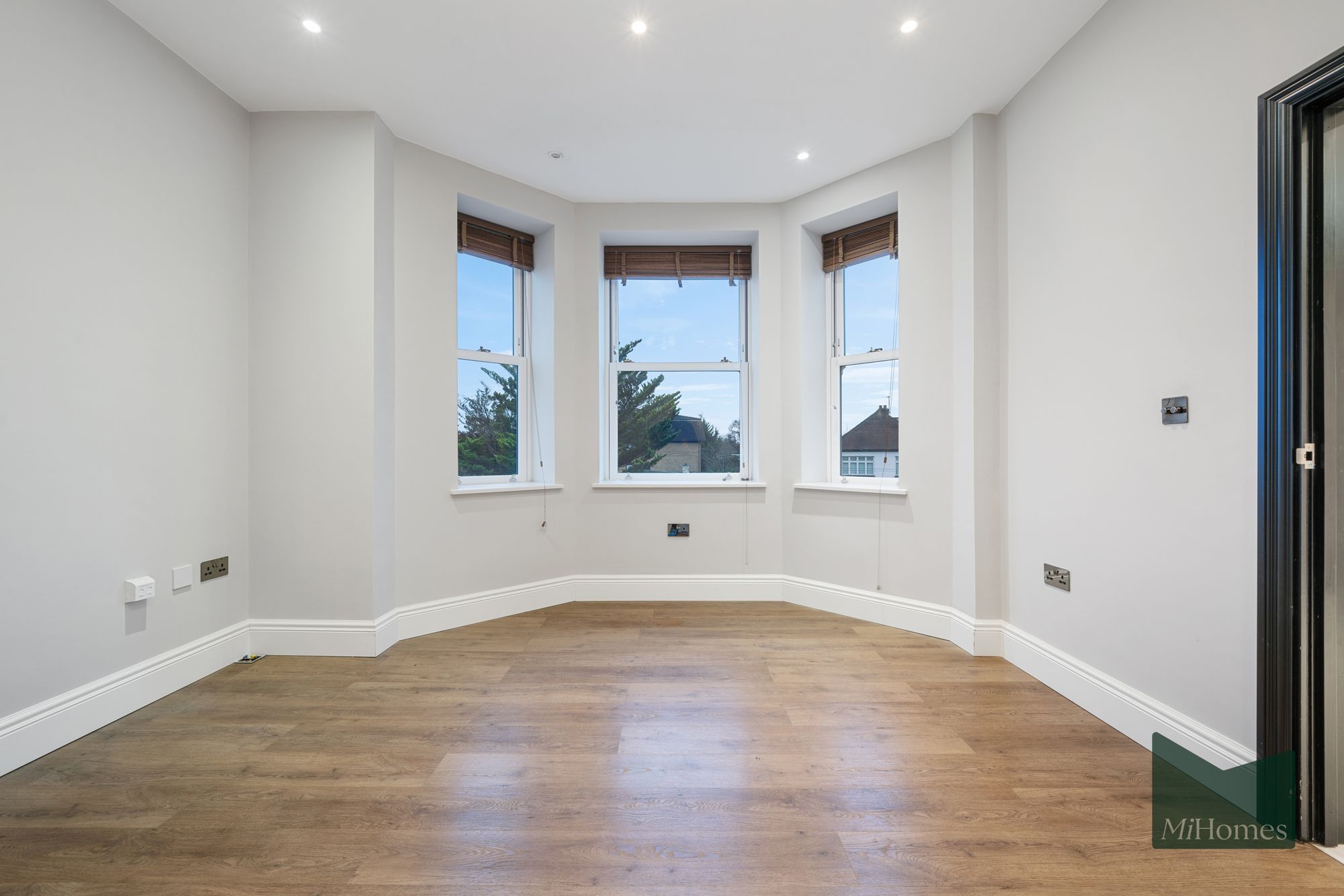 2 bed flat to rent in Rowantree Road, EN2  - Property Image 10
