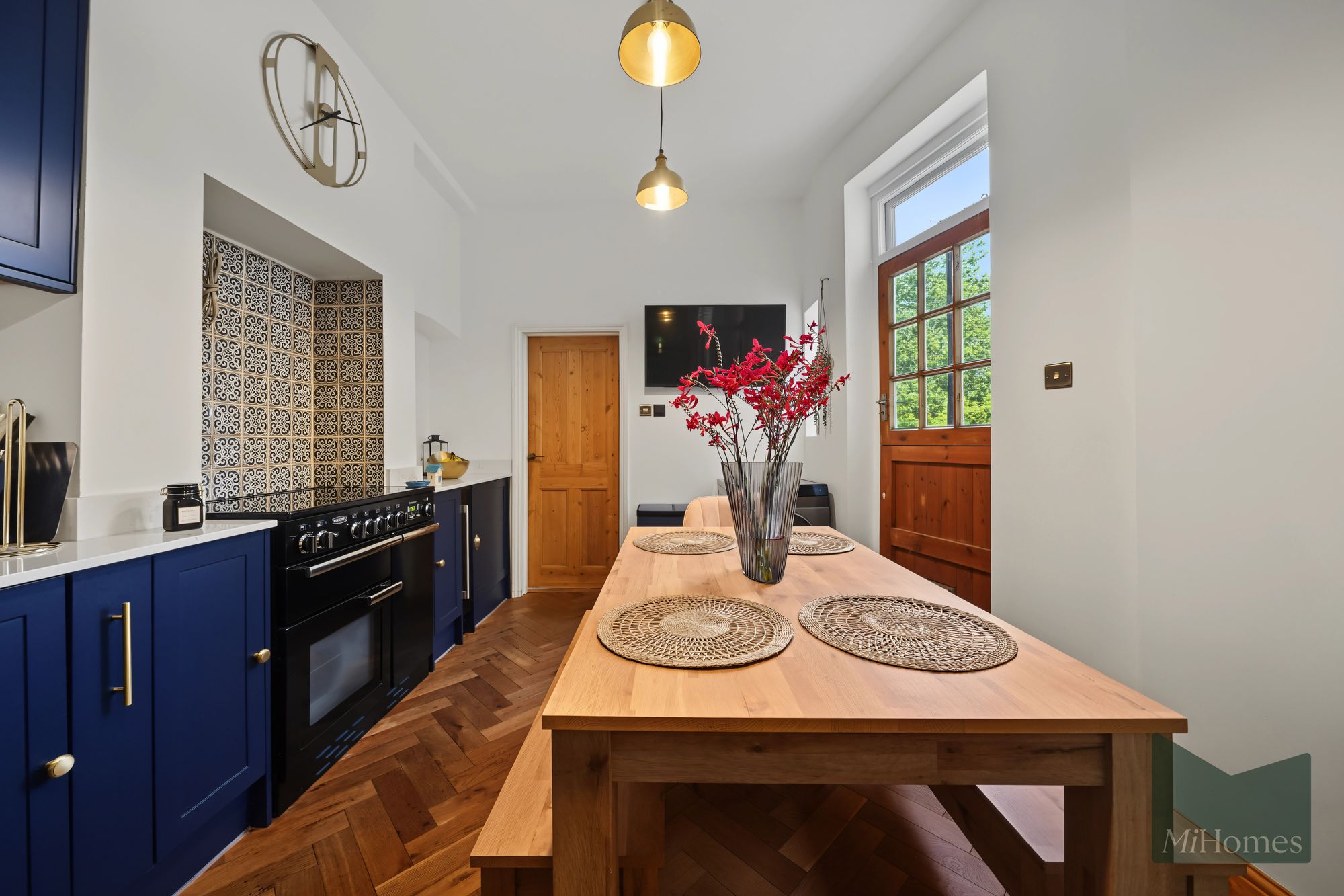 1 bed ground floor flat for sale in Fox Lane, London, N13 - Property Image 11
