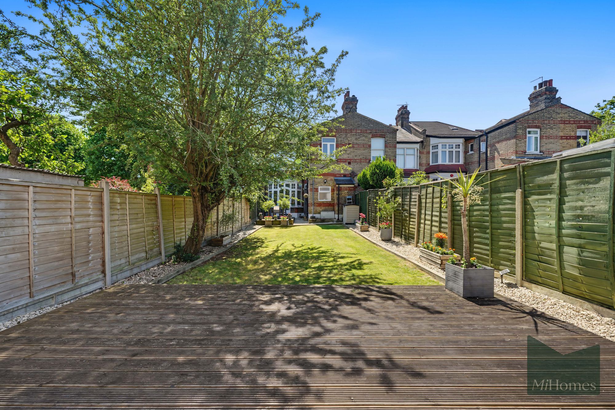1 bed ground floor flat for sale in Fox Lane, London, N13 - Property Image 16