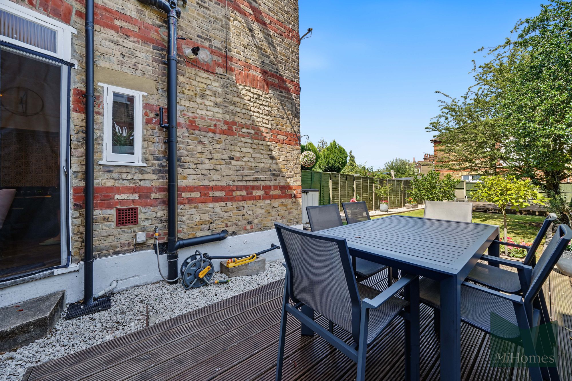 1 bed ground floor flat for sale in Fox Lane, London, N13 - Property Image 17