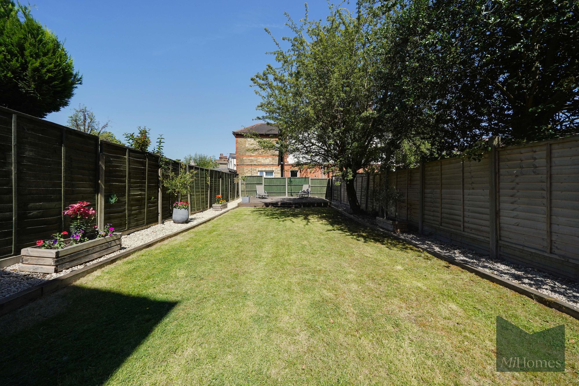 1 bed ground floor flat for sale in Fox Lane, London, N13 - Property Image 15