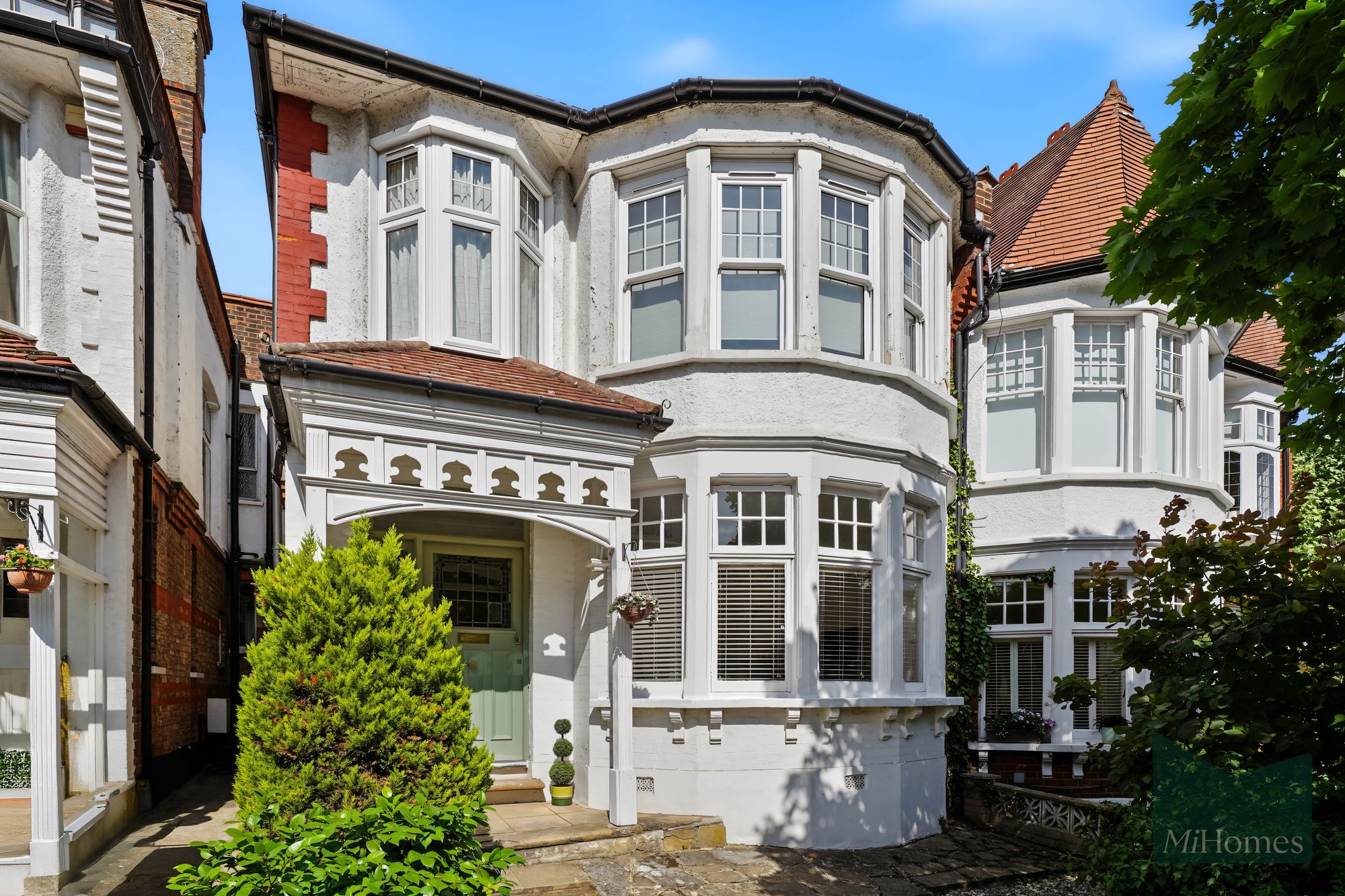 1 bed ground floor flat for sale in Fox Lane, London, N13 - Property Image 4
