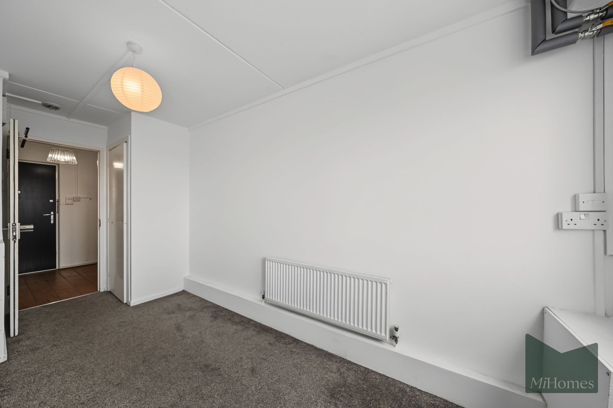3 bed flat for sale in Gloucester Road, Hawkinge Gloucester Road, N17  - Property Image 8