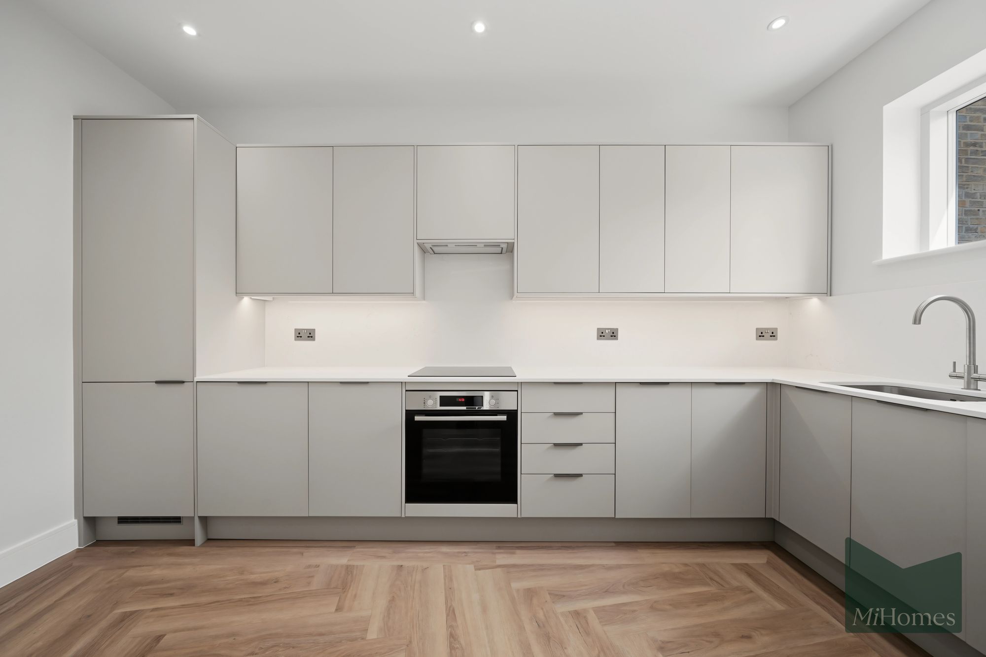 2 bed apartment to rent in Lunar Court, Enfield  - Property Image 13