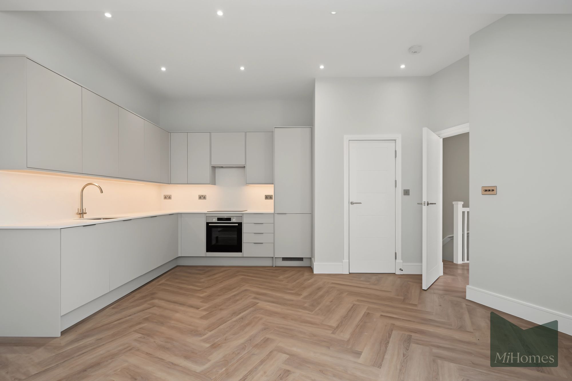 2 bed apartment to rent in Lunar Court, Enfield  - Property Image 17