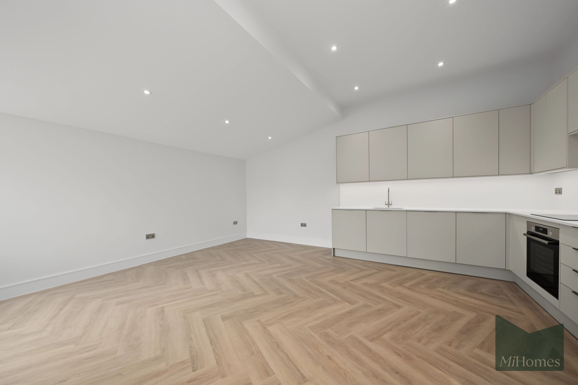 2 bed apartment to rent in Lunar Court, Enfield  - Property Image 21
